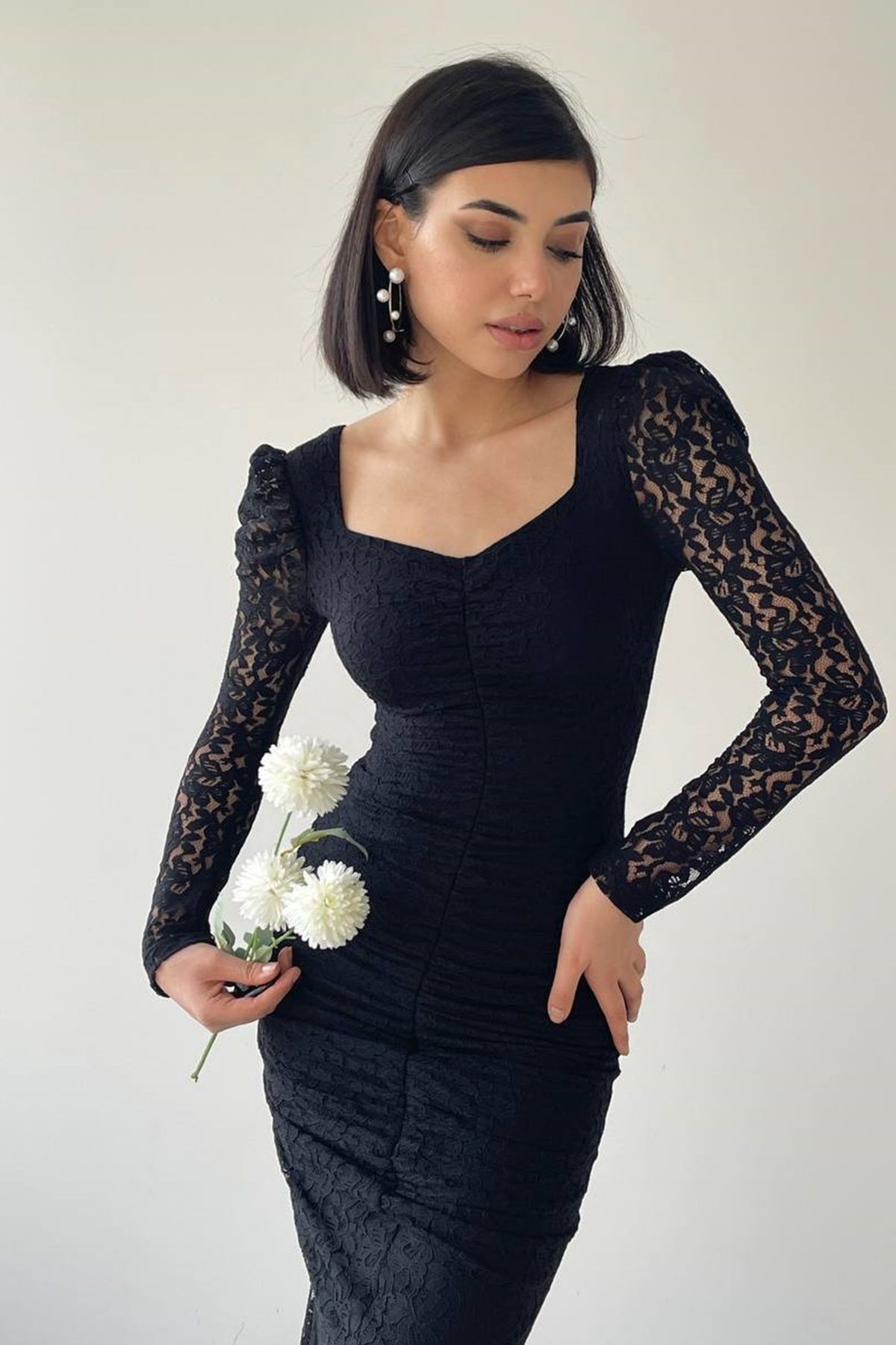 lovebox-Damen Abendkleid 215, Spitze, vorne drapiert, Ärmel transparent, schwarzes Midikleid 6