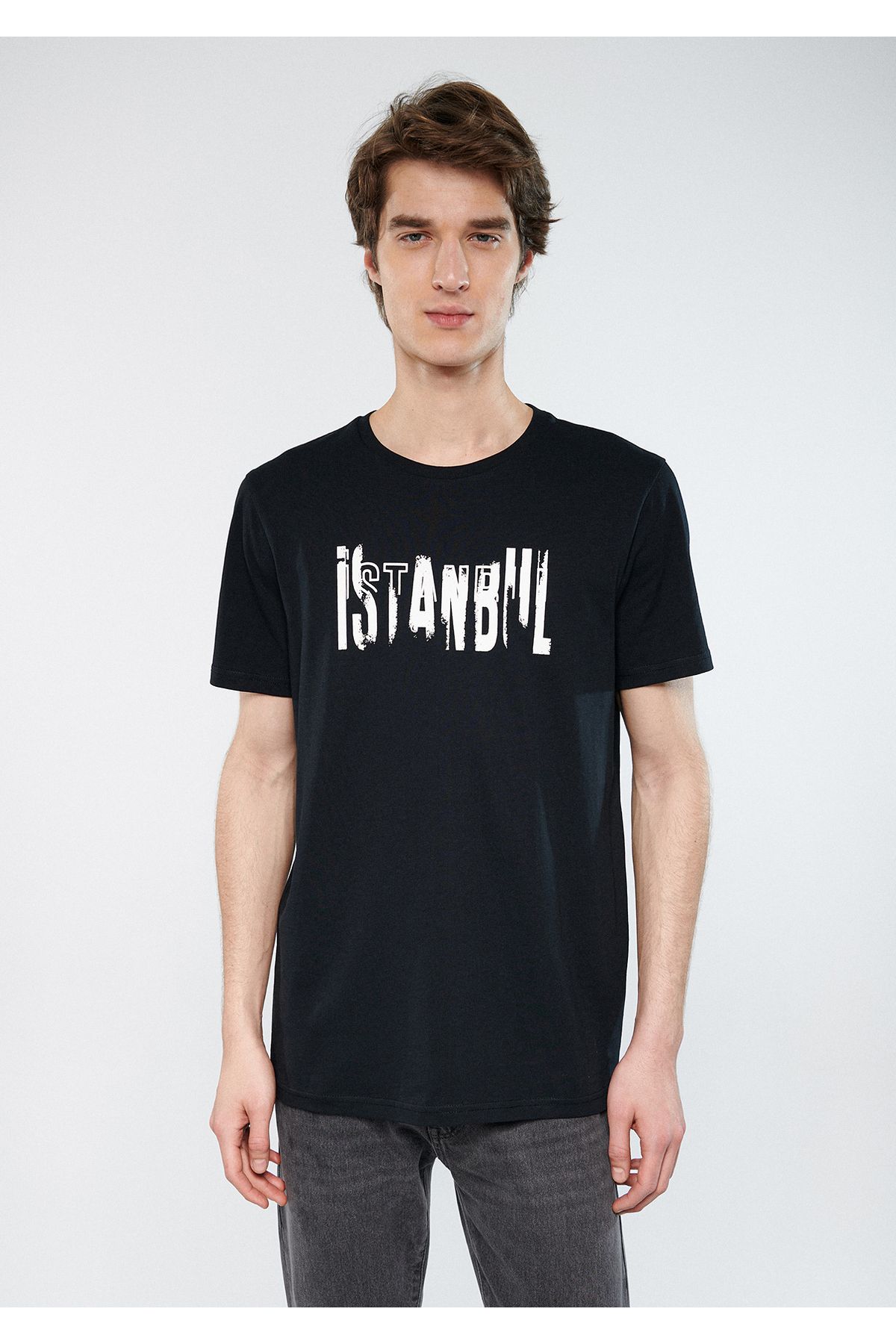 Mavi تی شرت سیاه چاپی استانبول مناسب / برش معمولی 067116-900