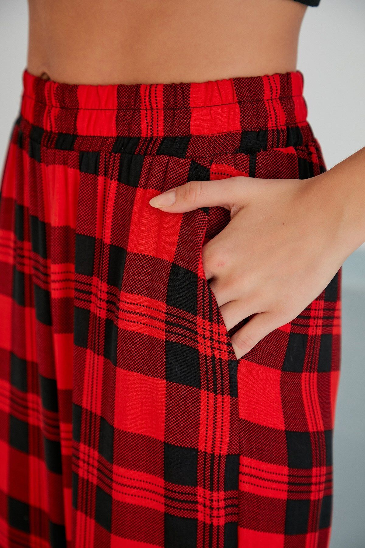 MAMAYAGA-Women's Woven Viscose Checkerboard Patterned Large Size Slouch Pants with Pockets and Elastic Waist 7