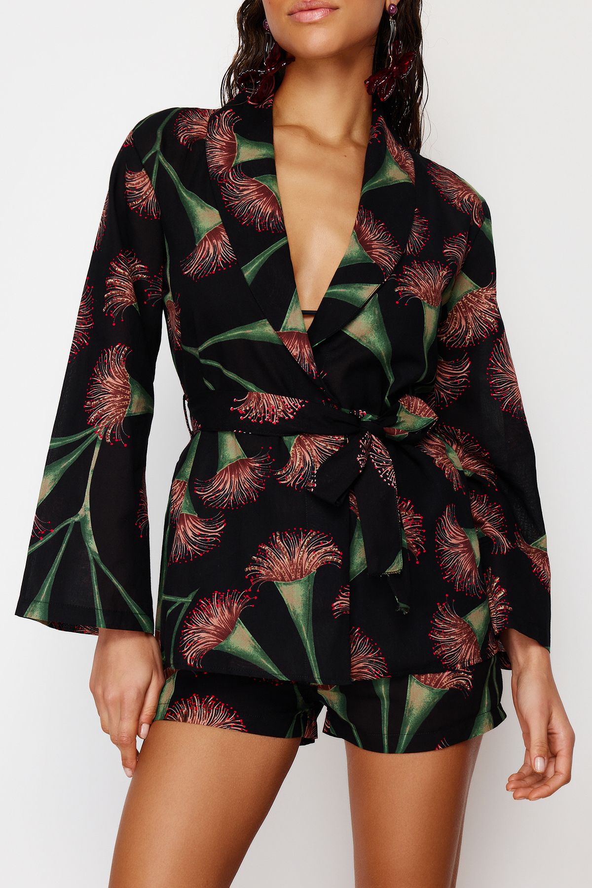 Trendyol Collection-Floral Print Belted Woven 100% Cotton Kimono Shorts Beach Suit Tbess24Au00012 3