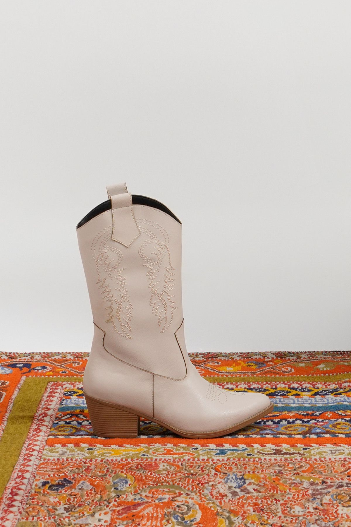 Long cowgirl hotsell boots