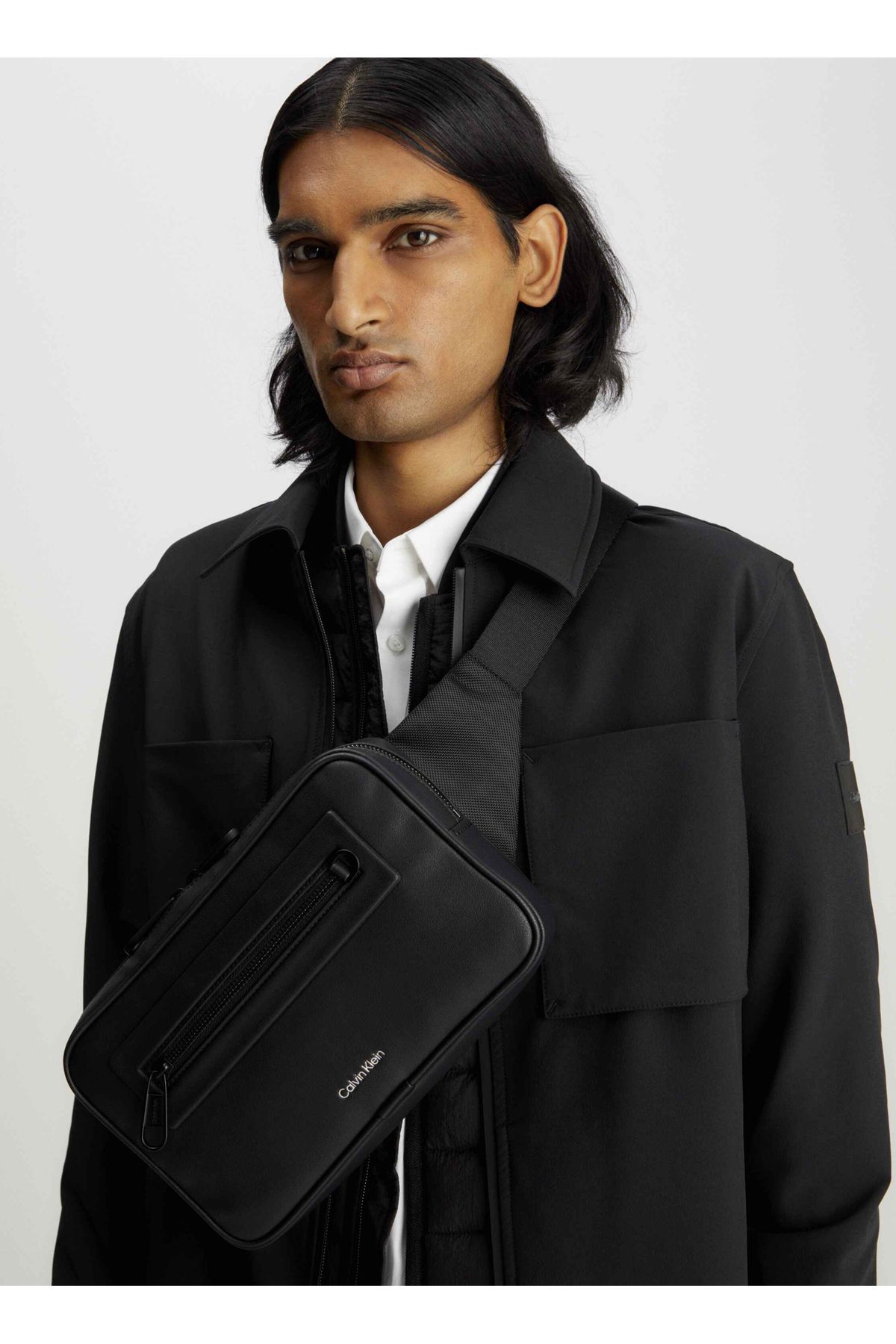 کیف کمری مشکی مردانه سیاه پوست 15،3x25،5x4،8 سانتی متر کمر ck Calvin Klein