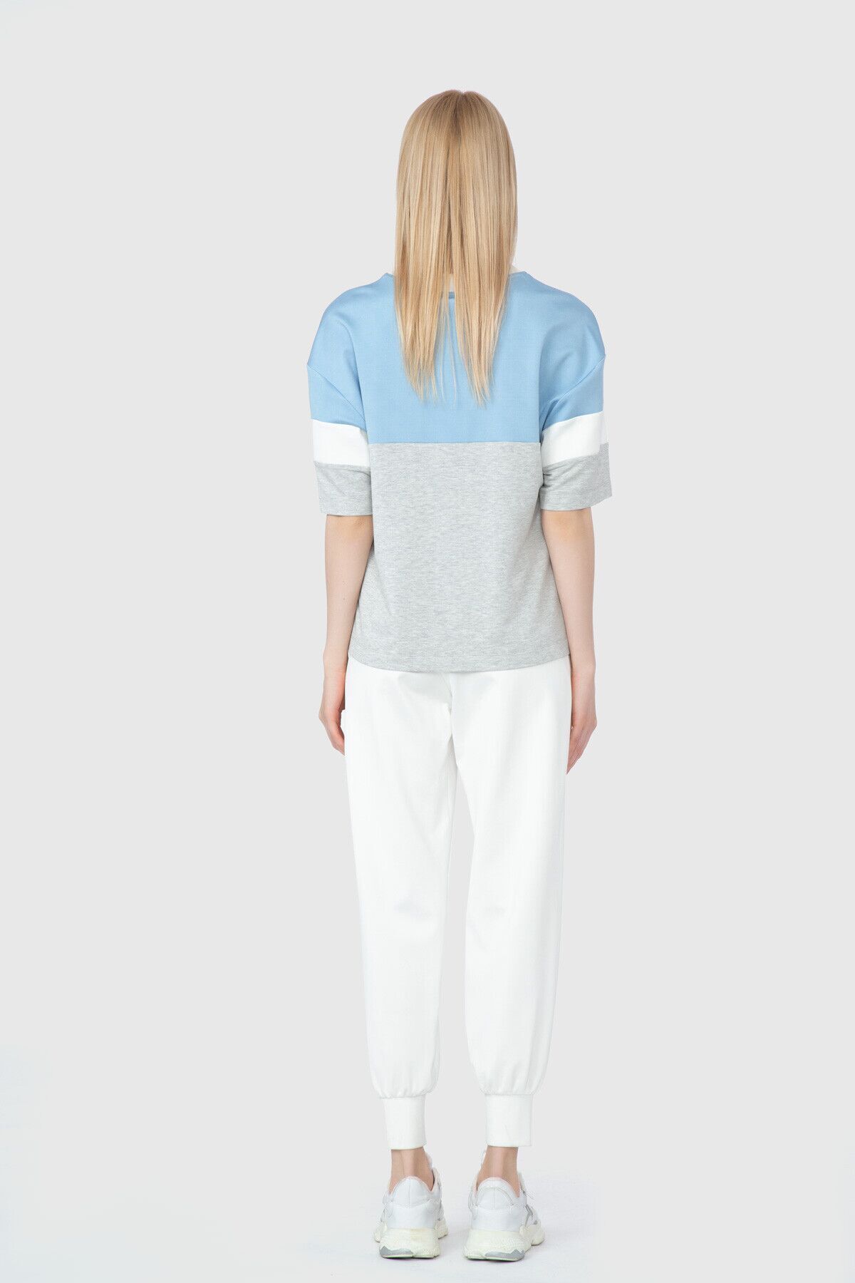GIZIA SPORT-Contrast Detailed Ruffled Gray T-shirt 2
