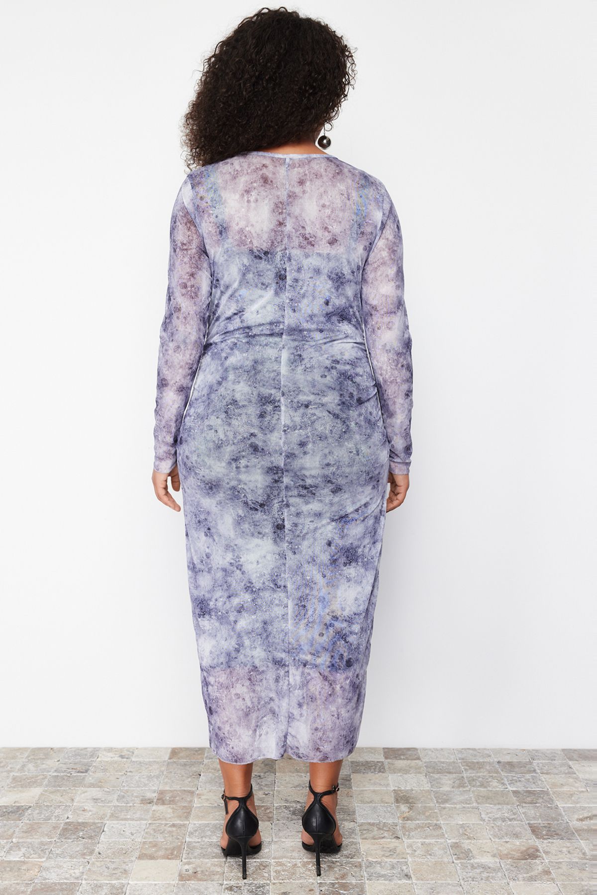 Trendyol Curve-Graues Midi-Strickkleid mit Tüllmuster TBBSS24AH00058 6