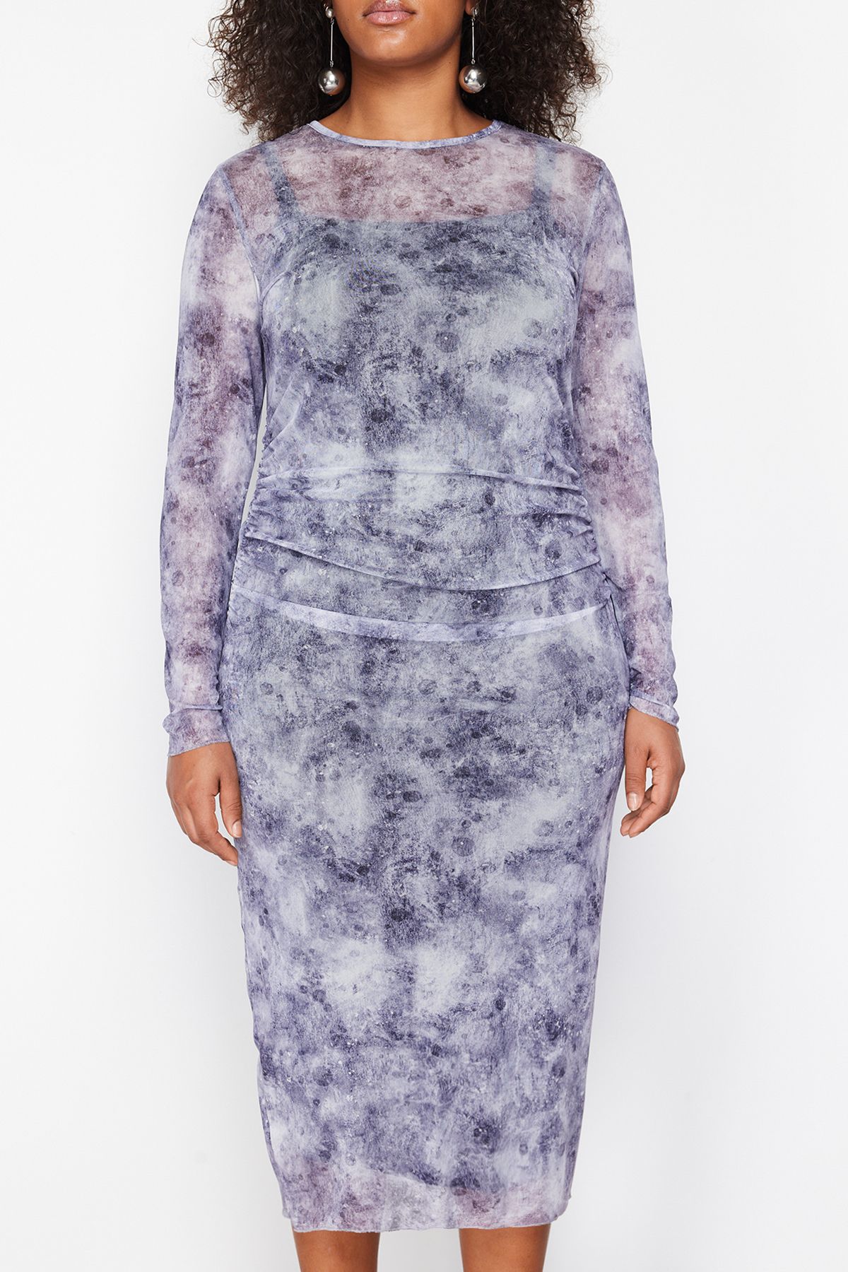 Trendyol Curve-Graues Midi-Strickkleid mit Tüllmuster TBBSS24AH00058 4