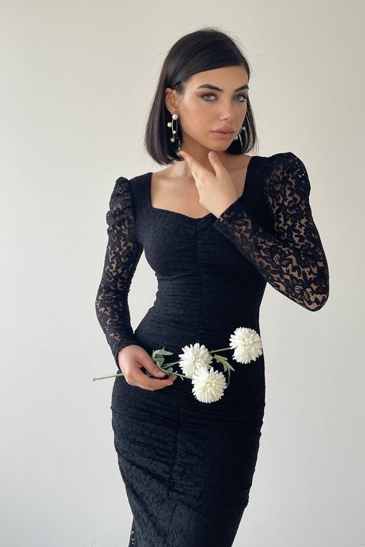 lovebox-Damen Abendkleid 215, Spitze, vorne drapiert, Ärmel transparent, schwarzes Midikleid 5