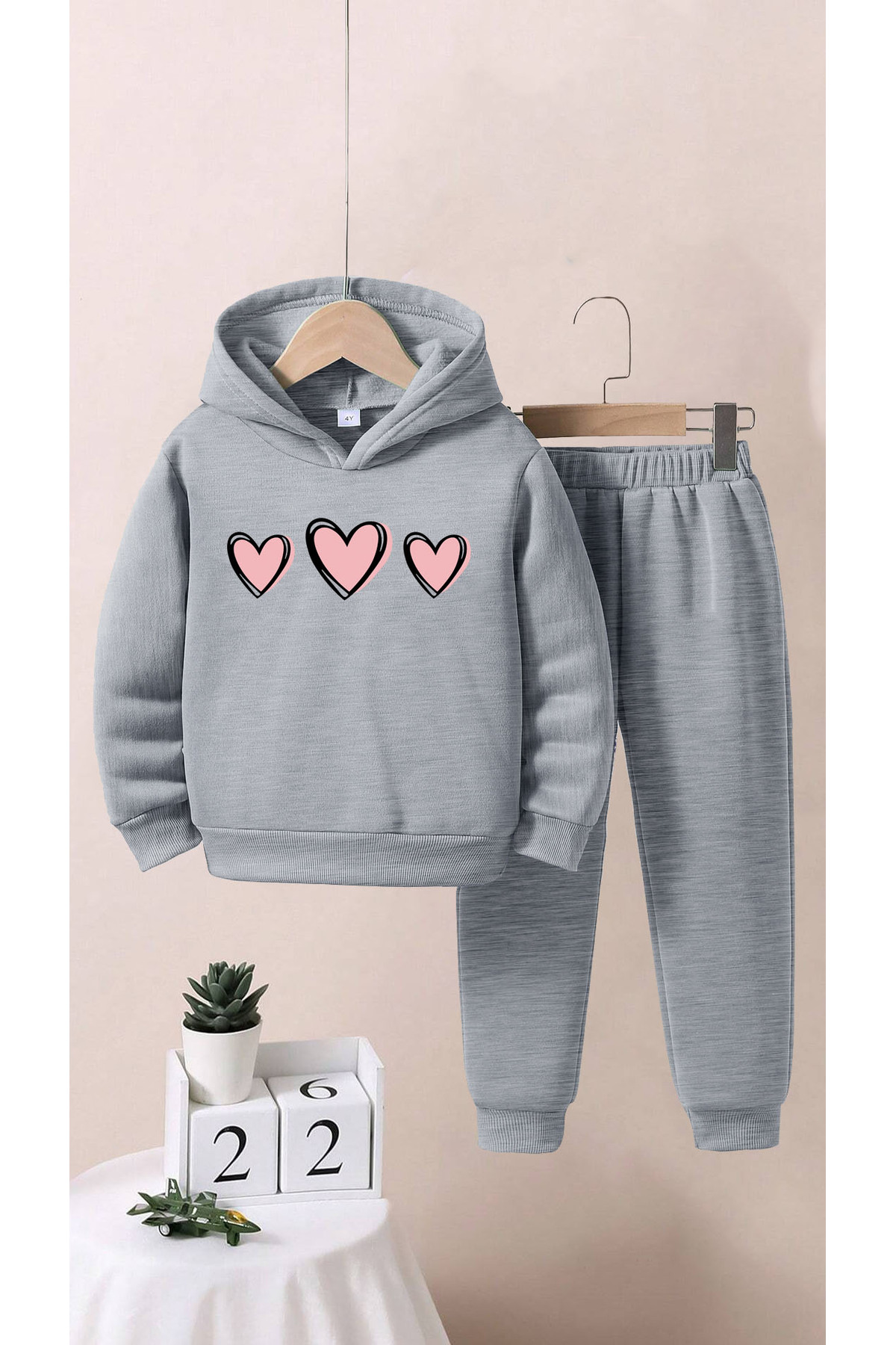 Kids Girls 3-Piece Heart Bottom Top Tracksuit