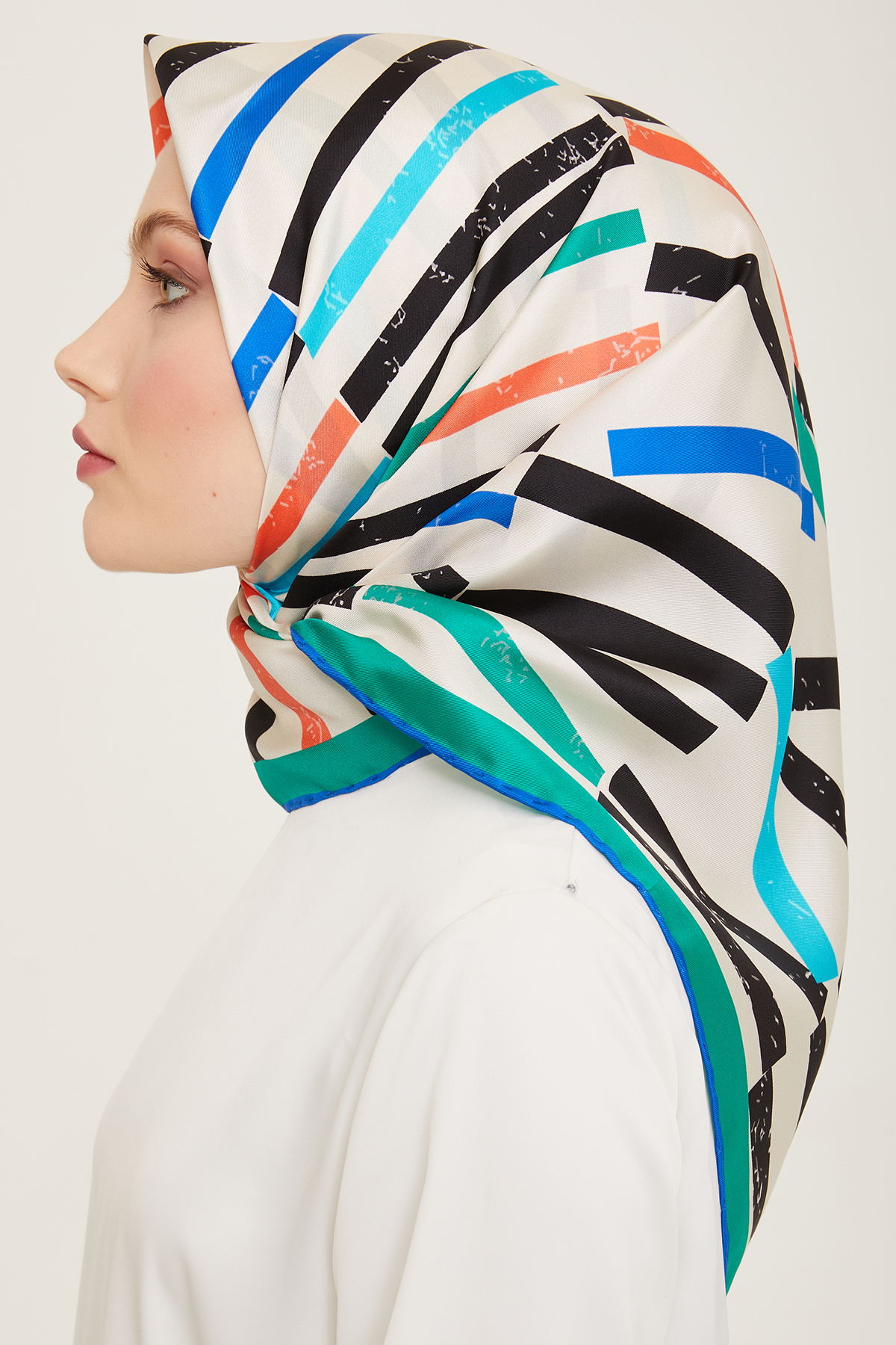 روسری زنانه آرمینه | E24YA9101D01 Armine - Image 2