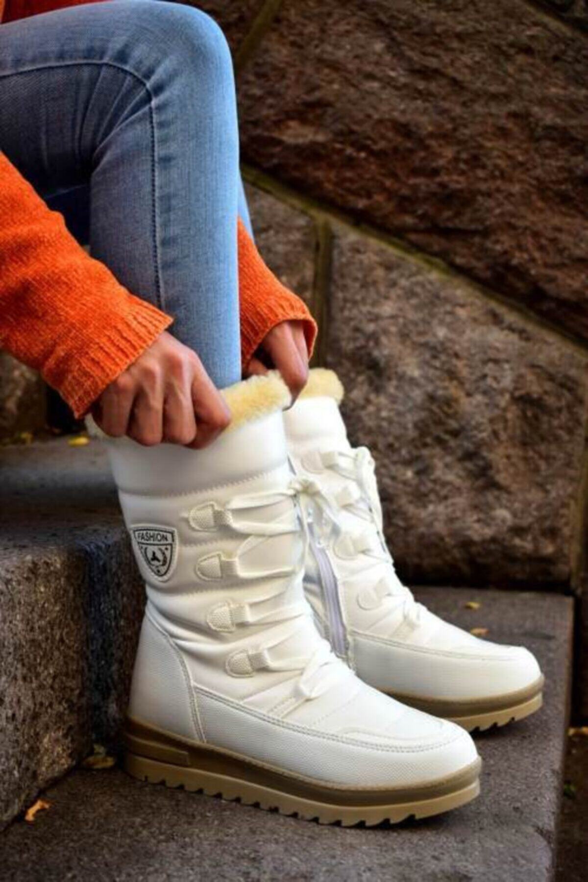 Kadın Beyaz Kar Botu Termal Yünlü