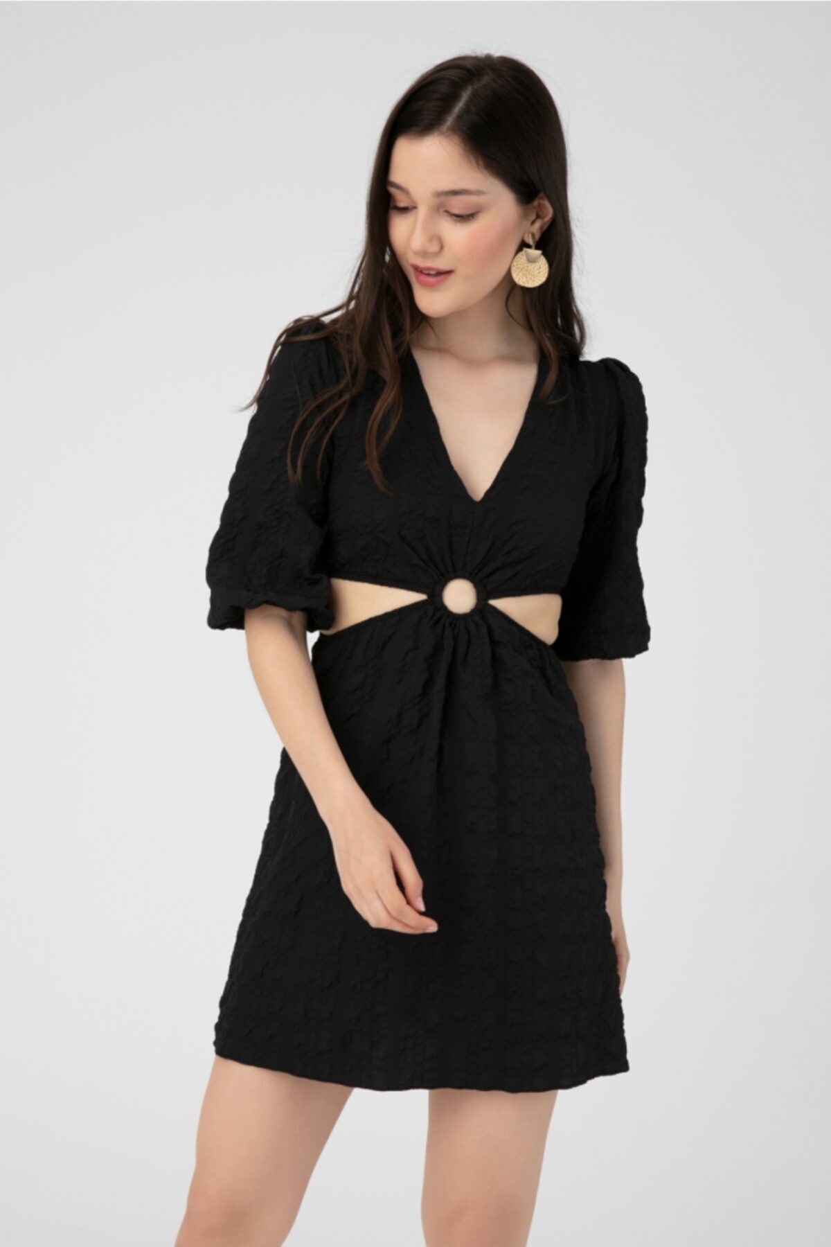 BERFUĞ KIRAN Yanları Açık Göbeği Halka Detaylı Elbise