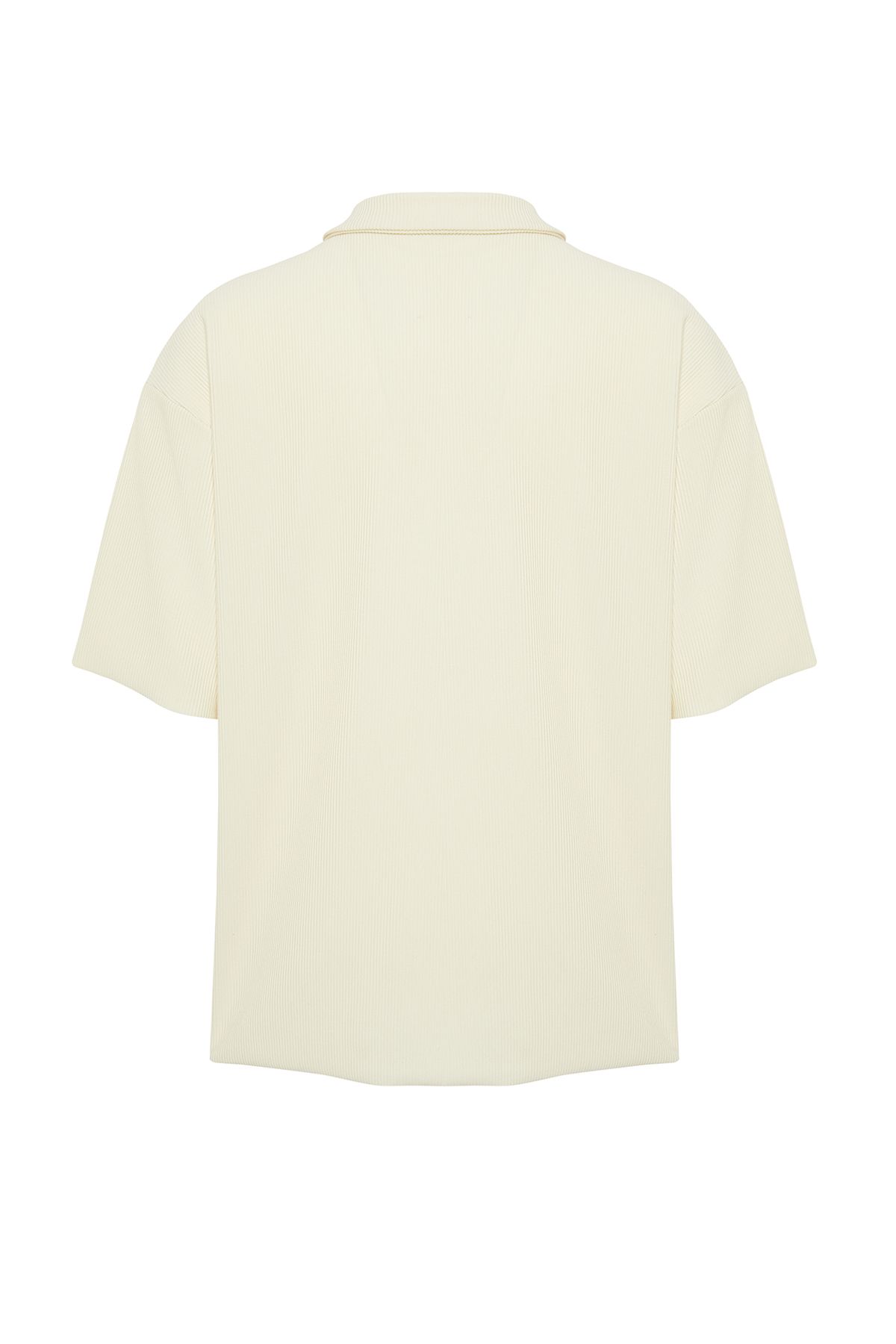 Trendyol Collection-Ecrufarbenes T-Shirt mit Ottoman-Polokragen – knitterfrei, weite Passform, limitierte Auflage TMNSS23PO00020 8