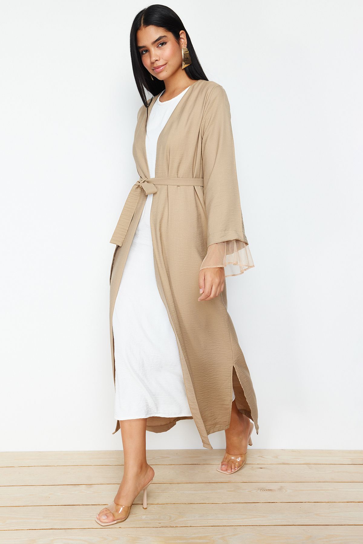Trendyol Modest-Gewebte Kappe mit Gürtel und Tülldetail in Nerzfarbe, Ferace und Abaya TCTSS24KF00010 2