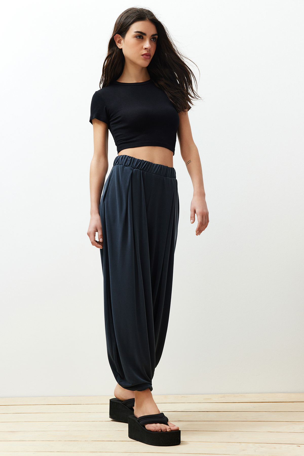 Trendyolmilla  More Sustainable Antrasit İçerikli Havuç/Şalvar Modal Örme Pantolon TWOSS24PL00094 - Görsel 10