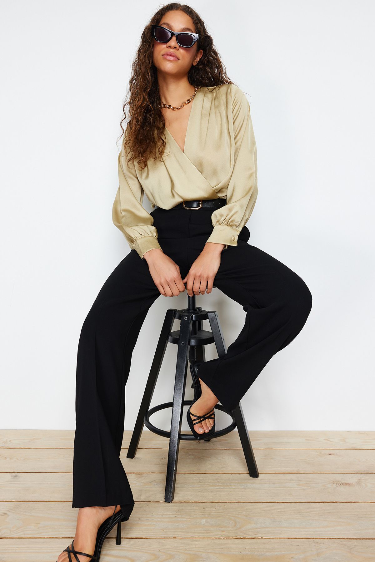 Trendyol Collection-Σατέν μέντα με διπλό γιακά και κορμάκι με κουμπωτή φούστα - TOFAW19BB0678 3