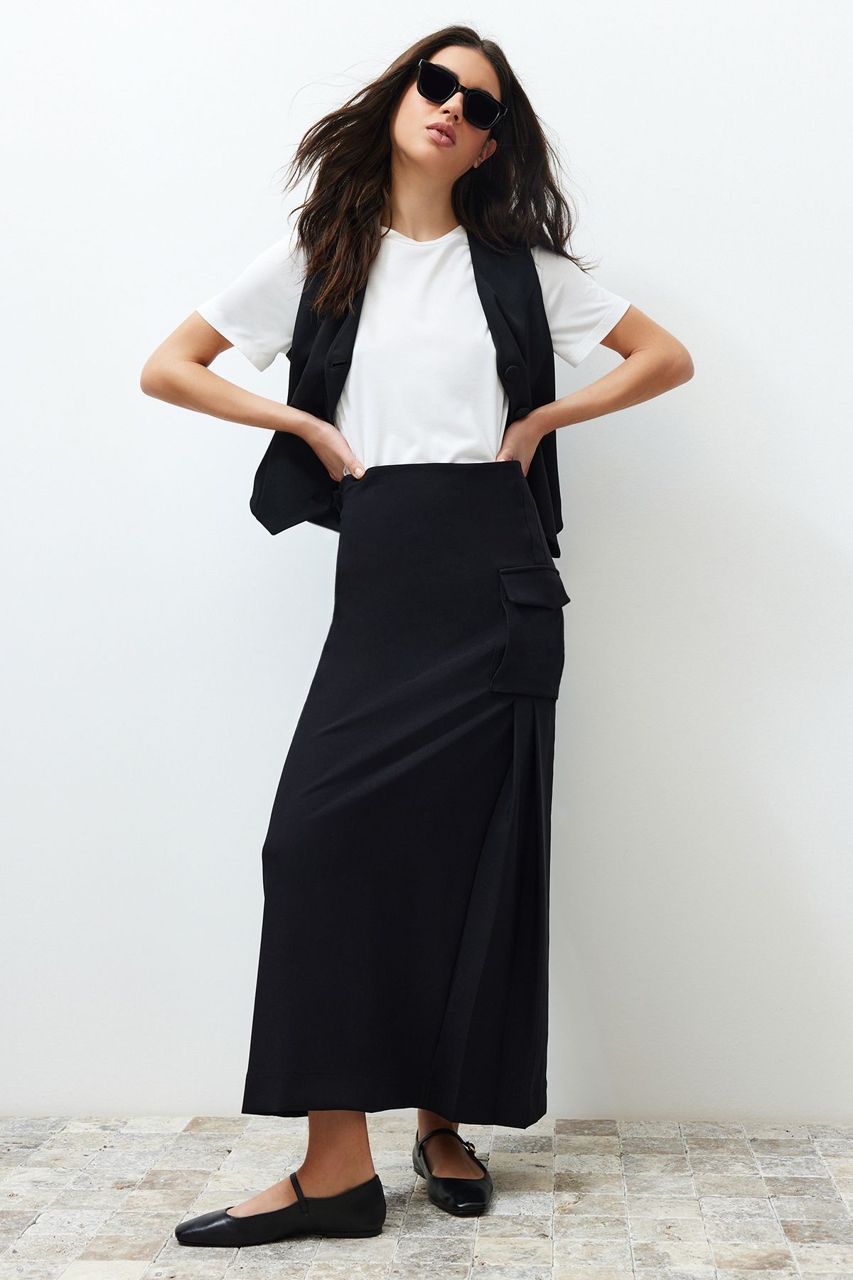 complete the look image