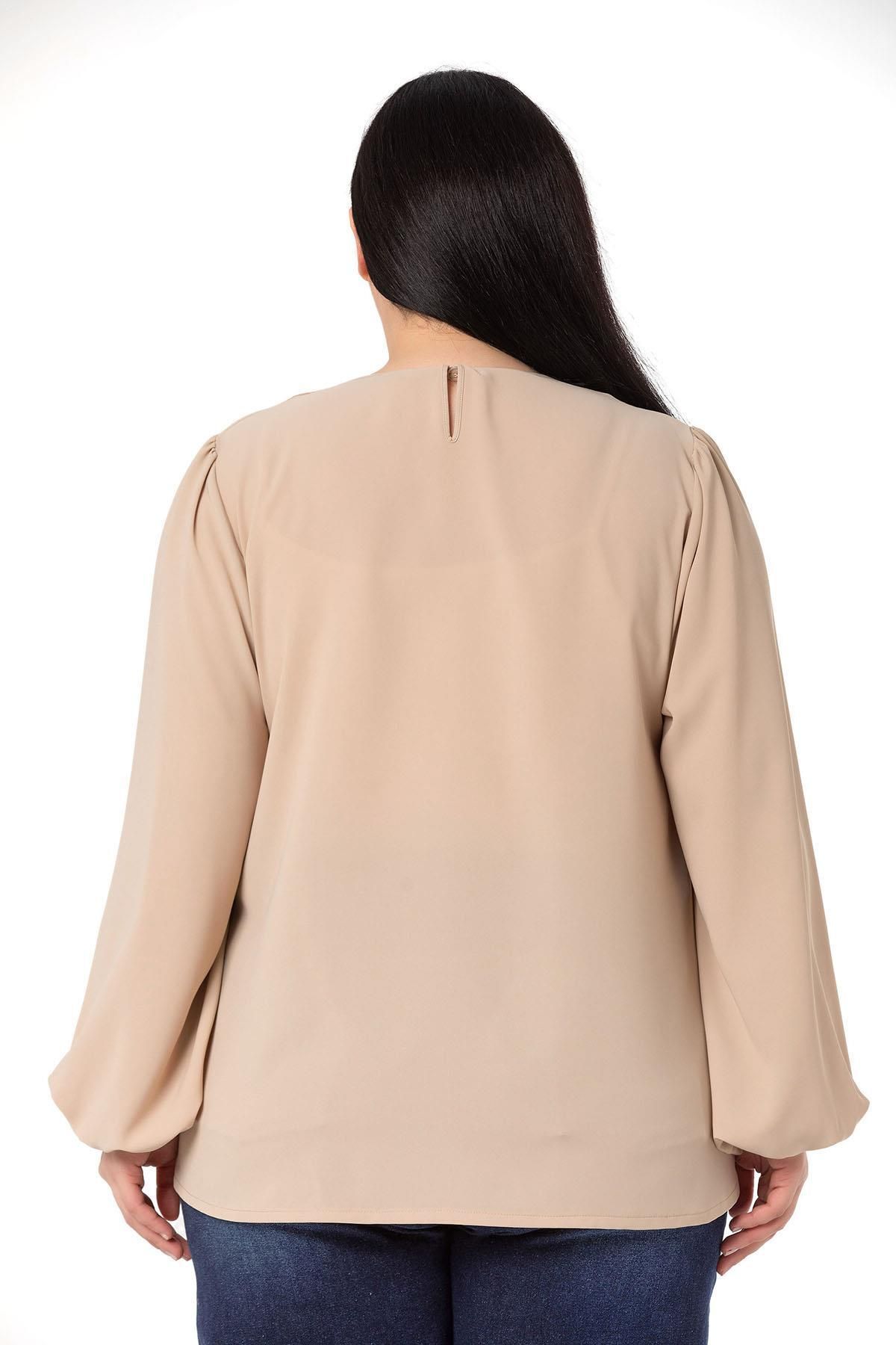 DISENTIS MODEST-Plus Size Beige Blouse with Chain Detail on Collar and Elastic Sleeves 3