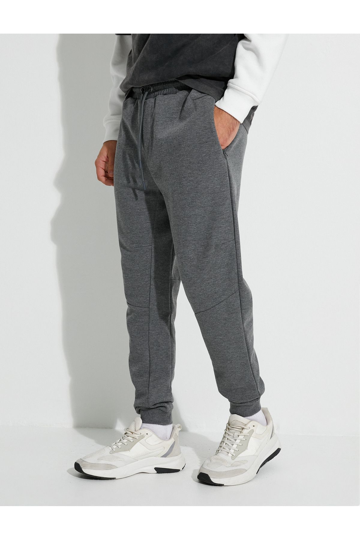 Grey sweatpants with zipper pockets new arrivals