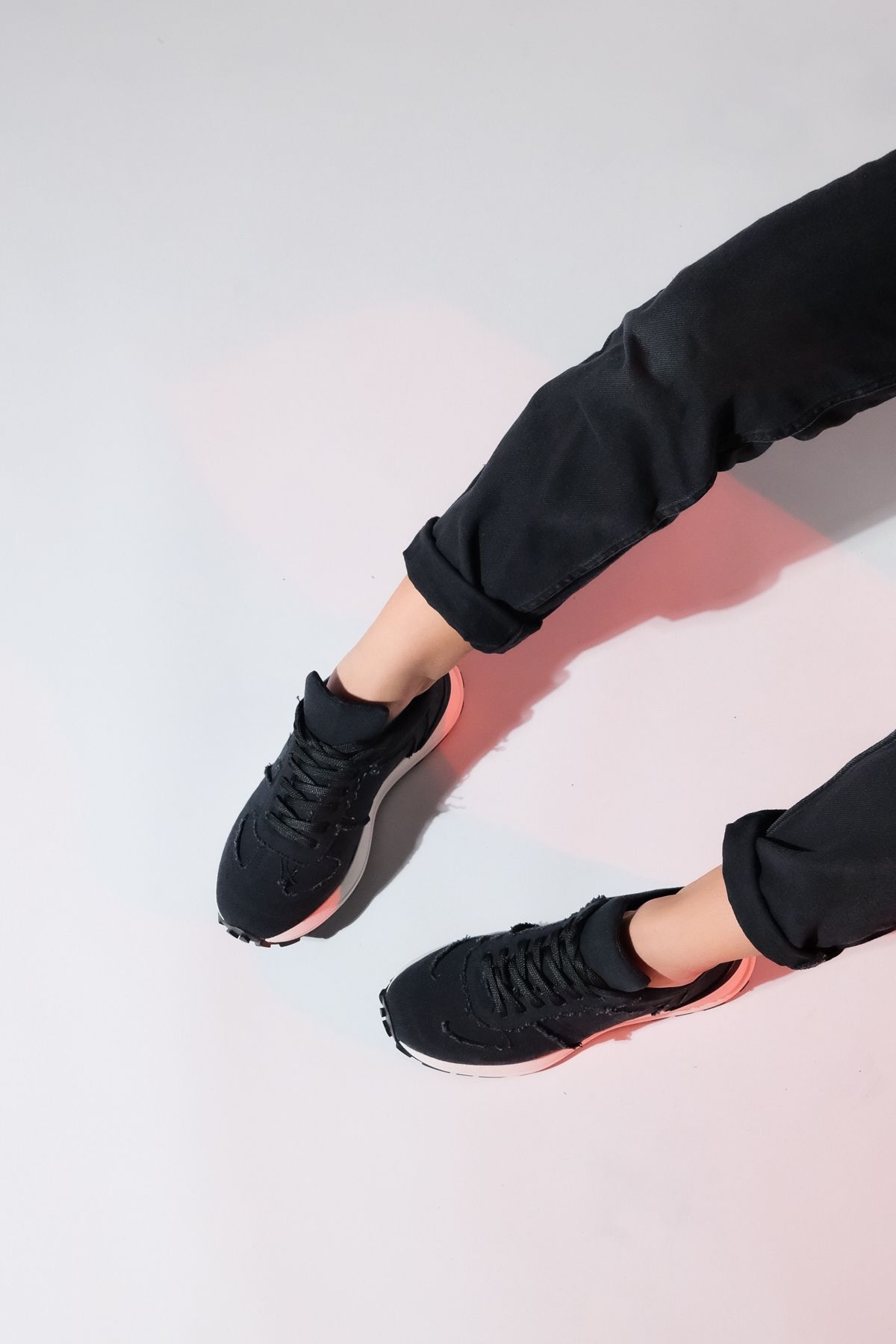 اسنیکر سیاه زنانه کفش ورزشی جین رافائل luvishoes