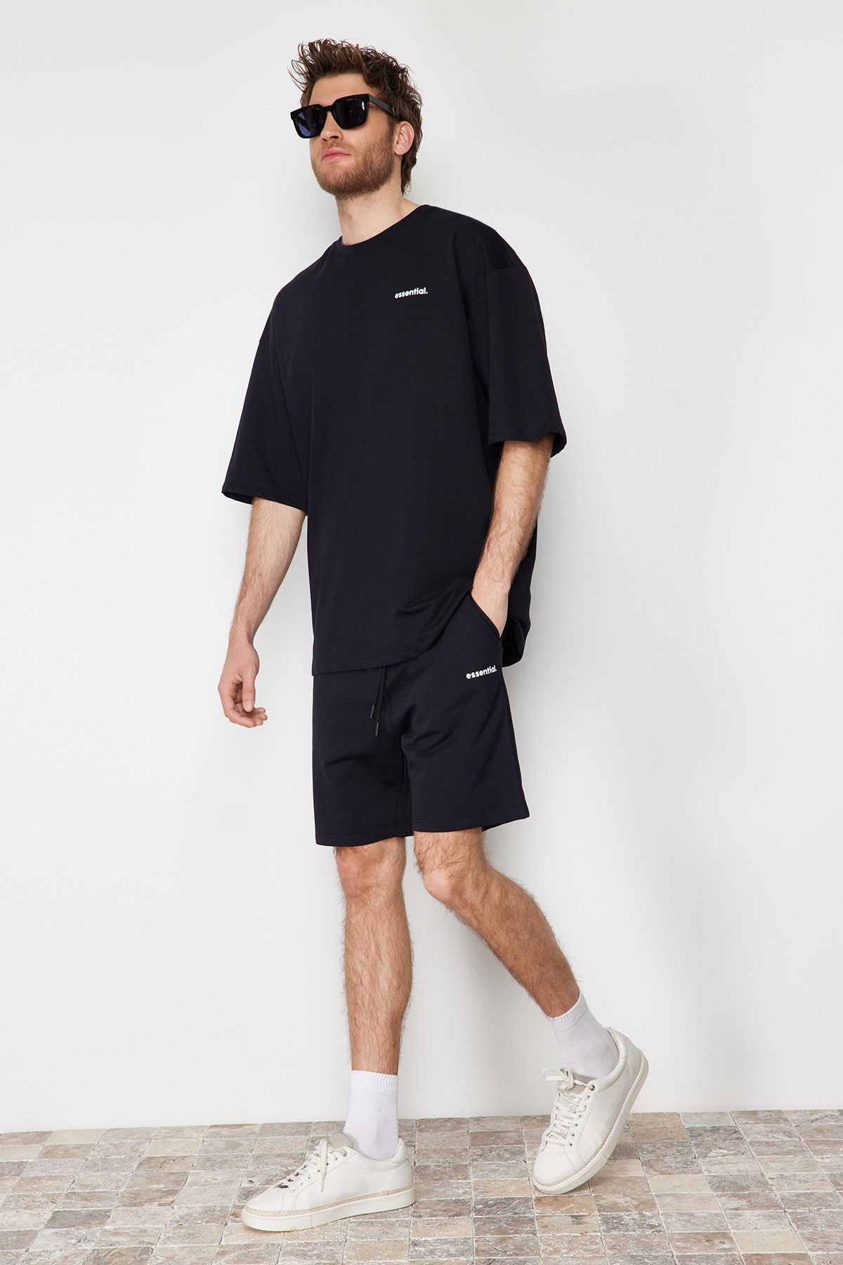 Trendyol Collection-Μαύρο Oversize εμπριμέ σετ αθλητικής φόρμας - 100% βαμβάκι TMNSS24EM00003 2