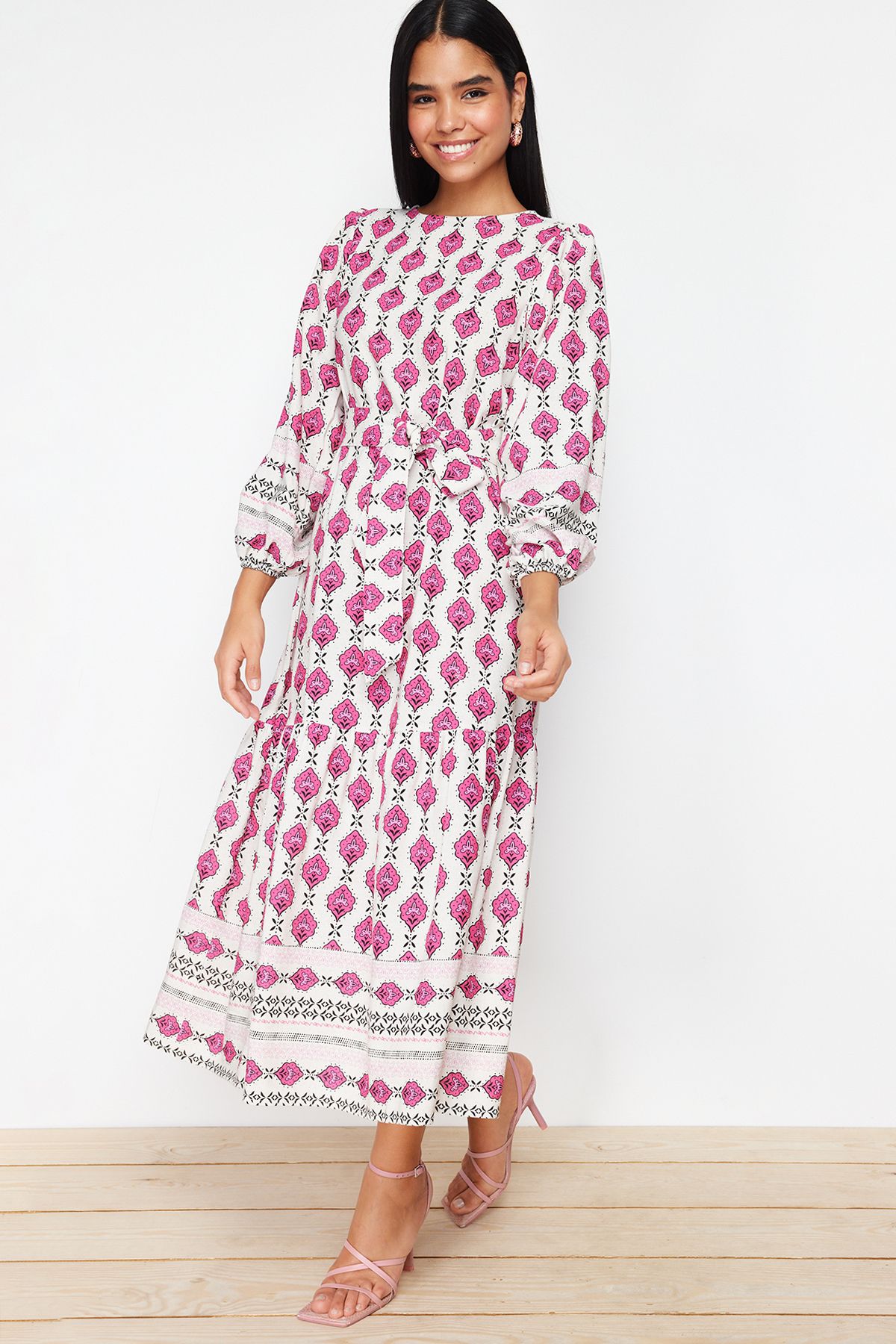 Trendyol Modest-Gewebtes Kleid in Leinenoptik mit ethnischem Muster in Fuchsia TCTSS24EB00062 2
