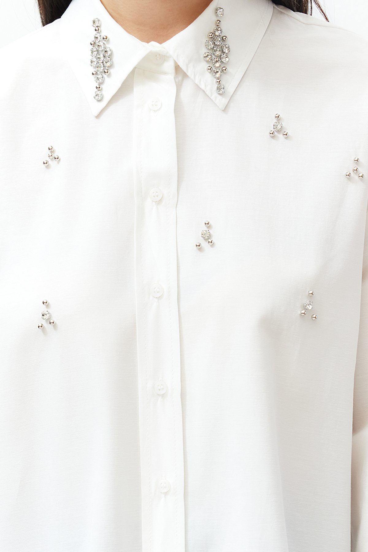 Trendyolmilla  Ekru Önü Taş Detaylı Regular Normal Kalıp Dokuma Gömlek TWOSS24GO00069 - Görsel 6