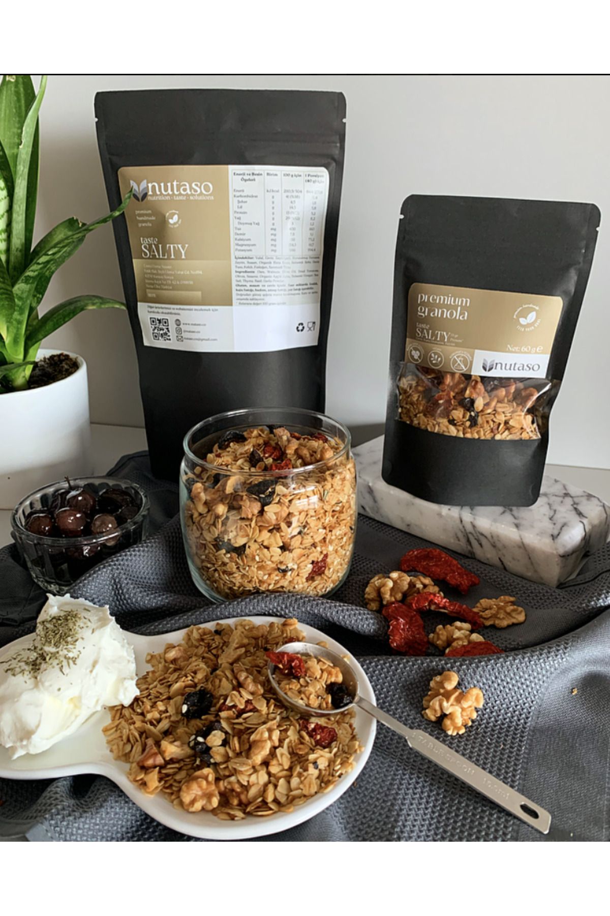 nutaso nutrition taste solutions-Salty Granola - Walnut, Dried Tomatoes and Olives (320g) (No Adding Sugar, No Preservative) 3