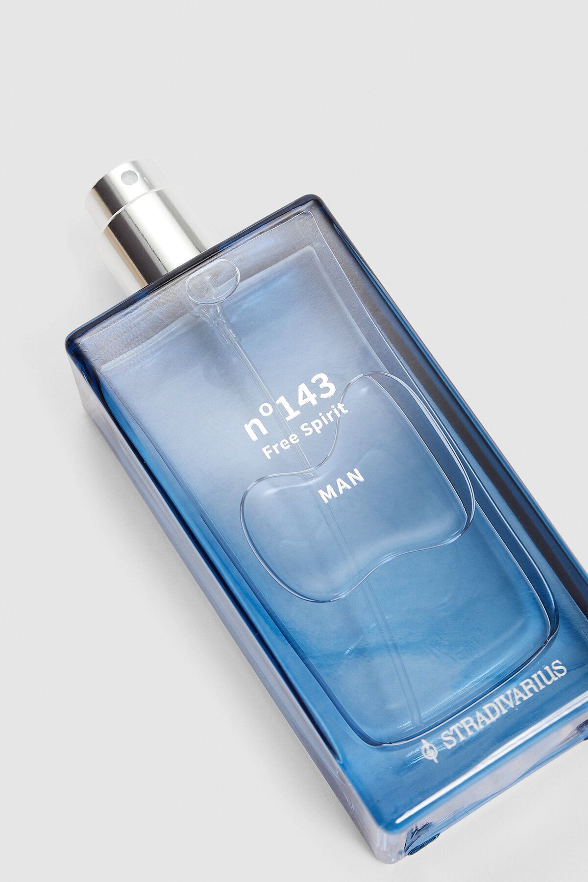 عطر زنانه شماره 143 روح آزاد اورجینال Stradivarius