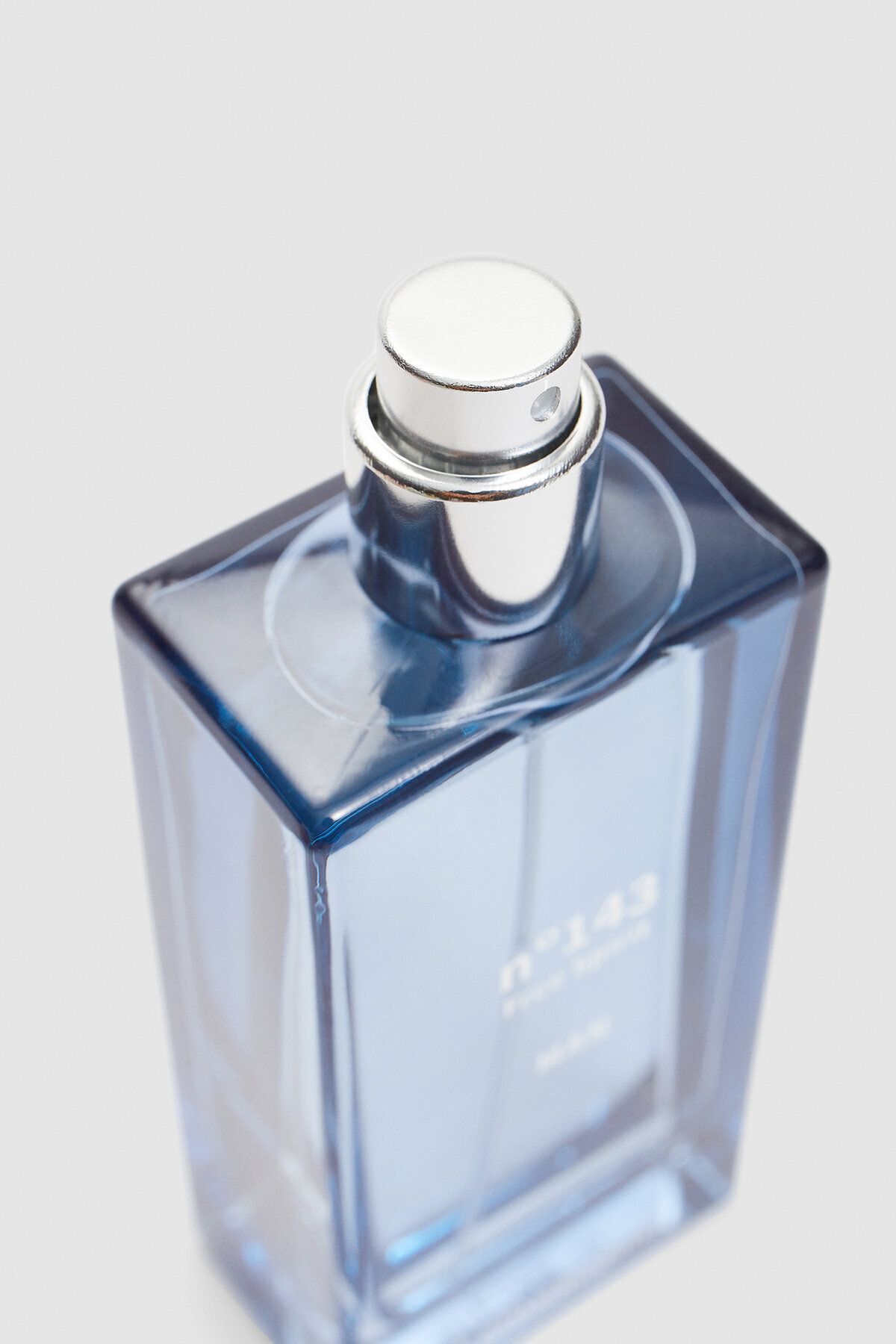 عطر زنانه شماره 143 روح آزاد اورجینال Stradivarius