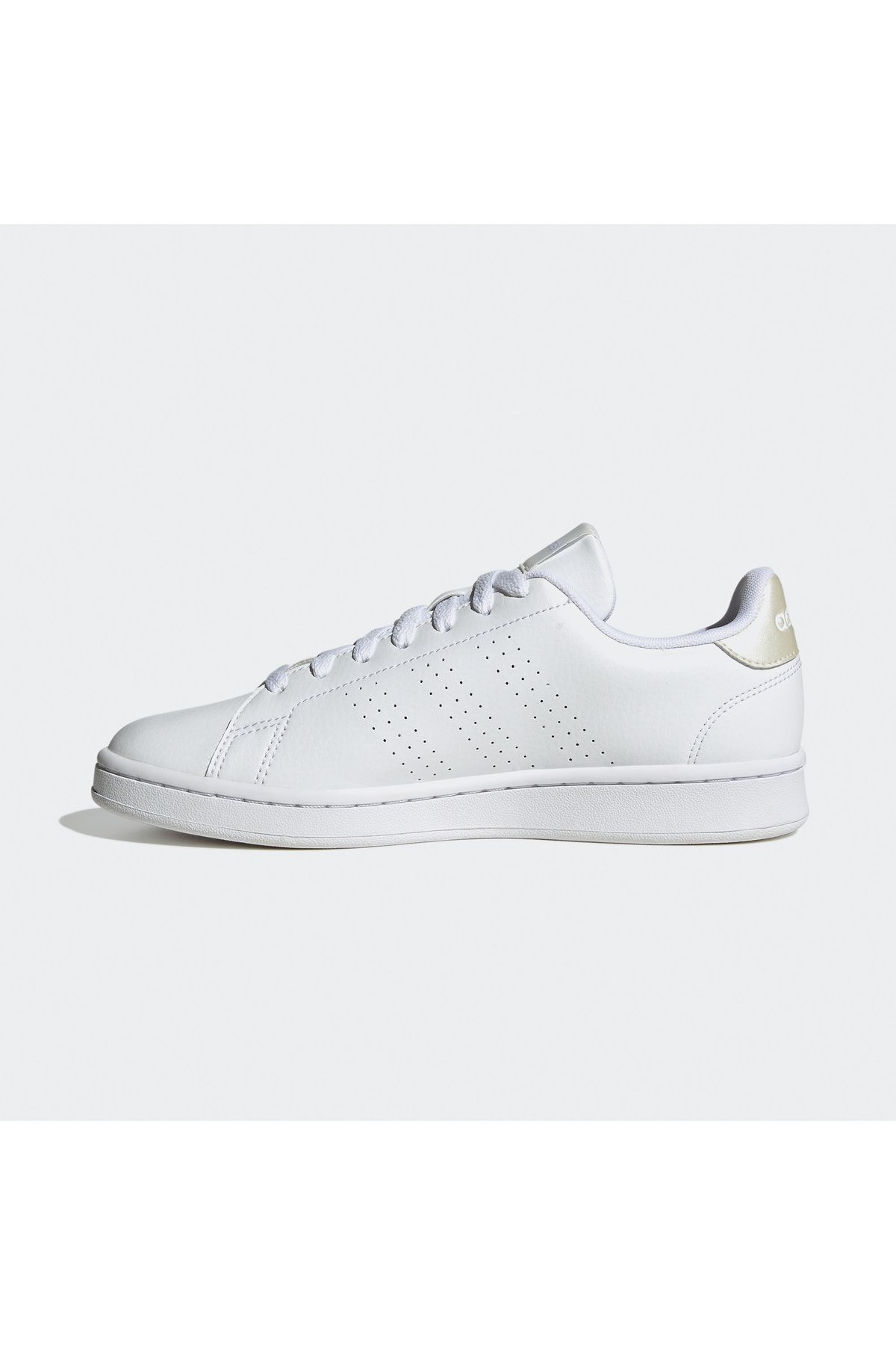 adidas مزیت کفش های اسپرت روزمره سفید زنانه