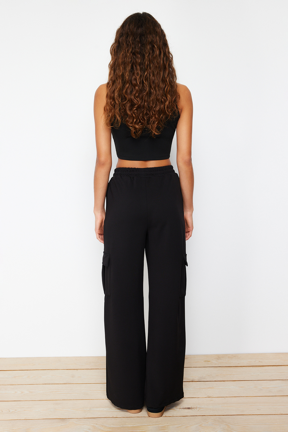 Trendyolmilla  Siyah Kargo Cep Detaylı Regular/Düz Kesim Pantolon TWOSS24PL00073 - Görsel 6