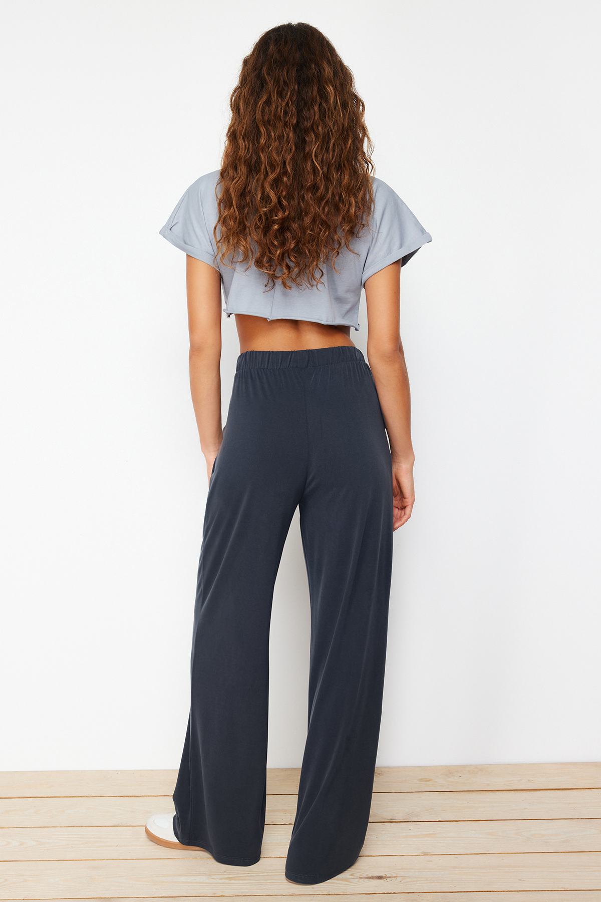 Trendyolmilla  Antrasit More Sustainable Yumuşak Wide Leg/Geniş Kesim Modal Premium Örme Pantolon TWOSS24PL00071 - Görsel 7