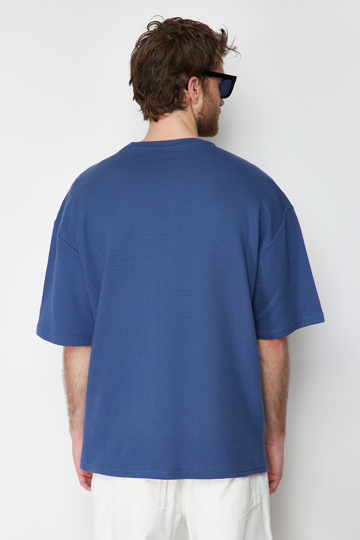 Trendyol Collection-Premium Indigo Oversize Χοντρό T-Shirt - 100% βαμβάκι, ετικέτες, υφή TMNSS23TS00069 12