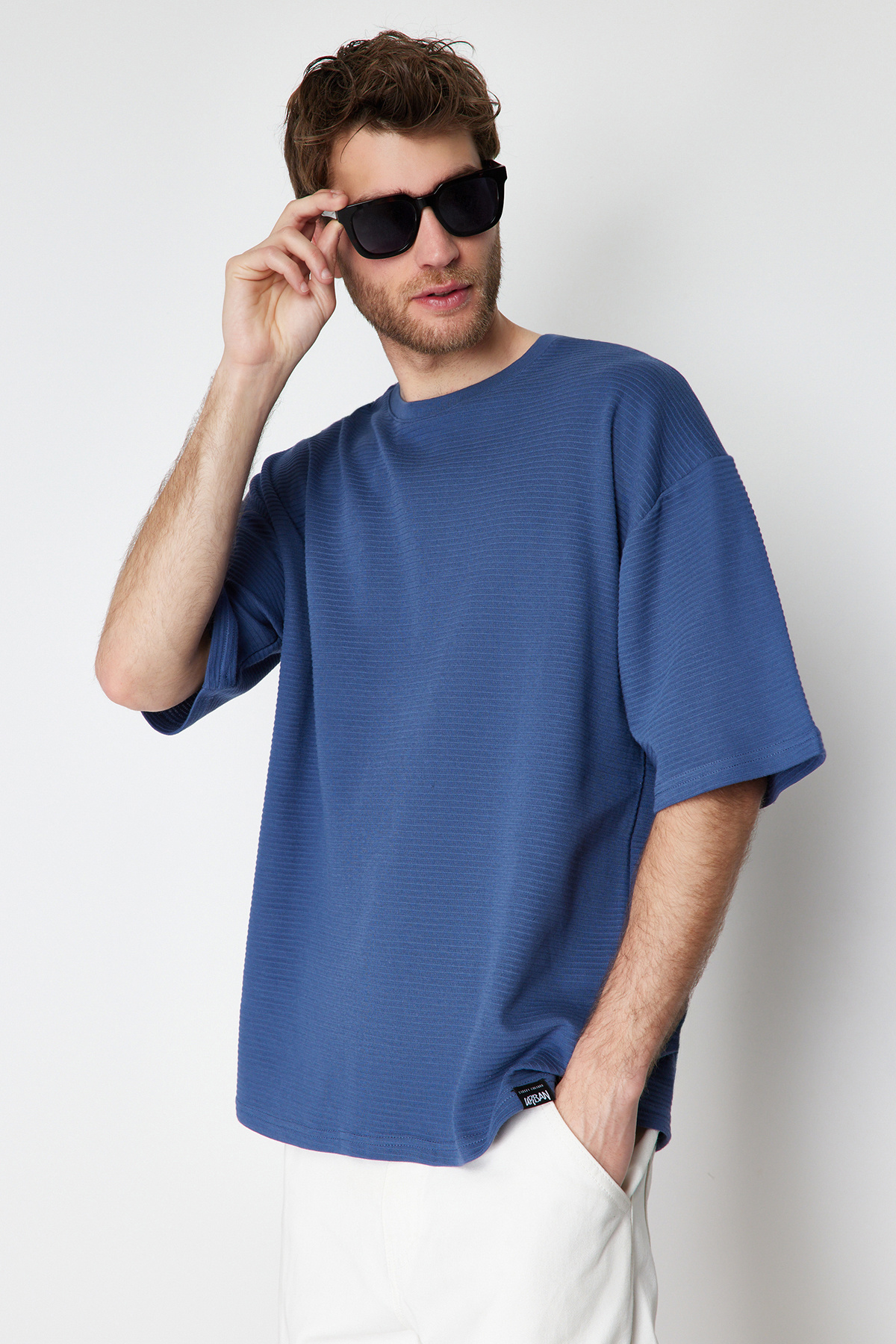 Trendyol Collection-Premium Indigo Oversize Χοντρό T-Shirt - 100% βαμβάκι, ετικέτες, υφή TMNSS23TS00069 7