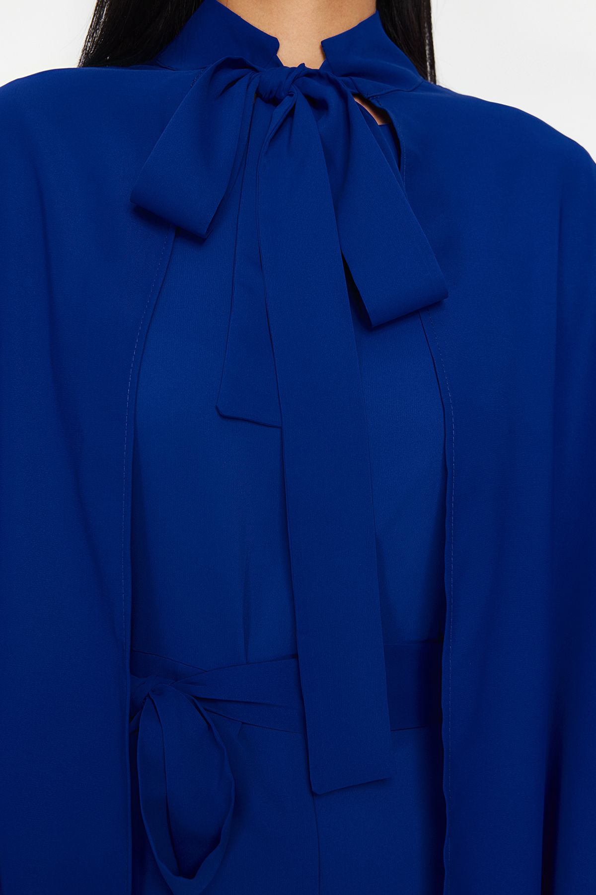Trendyol Modest-Marineblauer Cape-Jumpsuit-Abendanzug mit Quasten TCTAW24DB00007 5