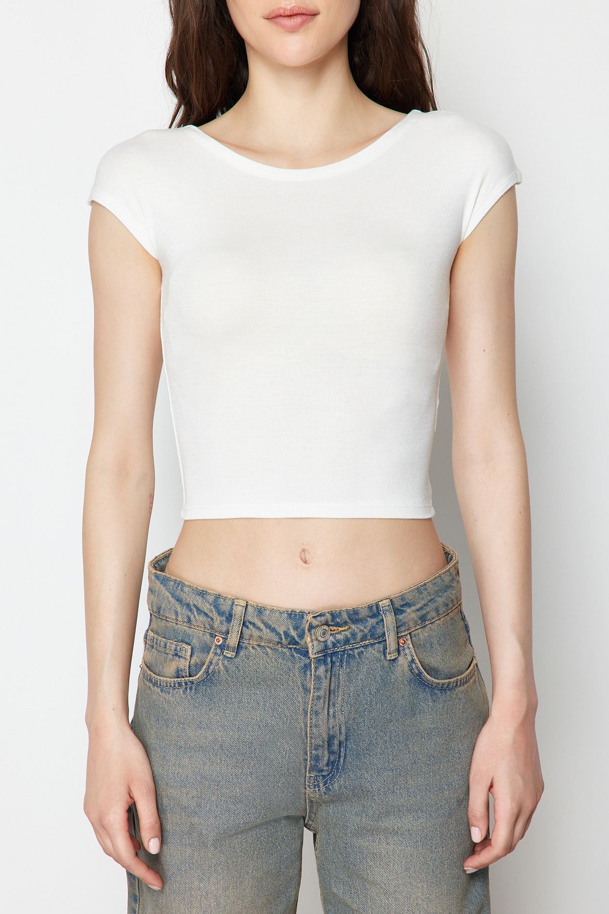 Trendyol Collection-White Crew Neck Moon Sleeve Crop Knitted Blouse TWOSS24BZ00446 4