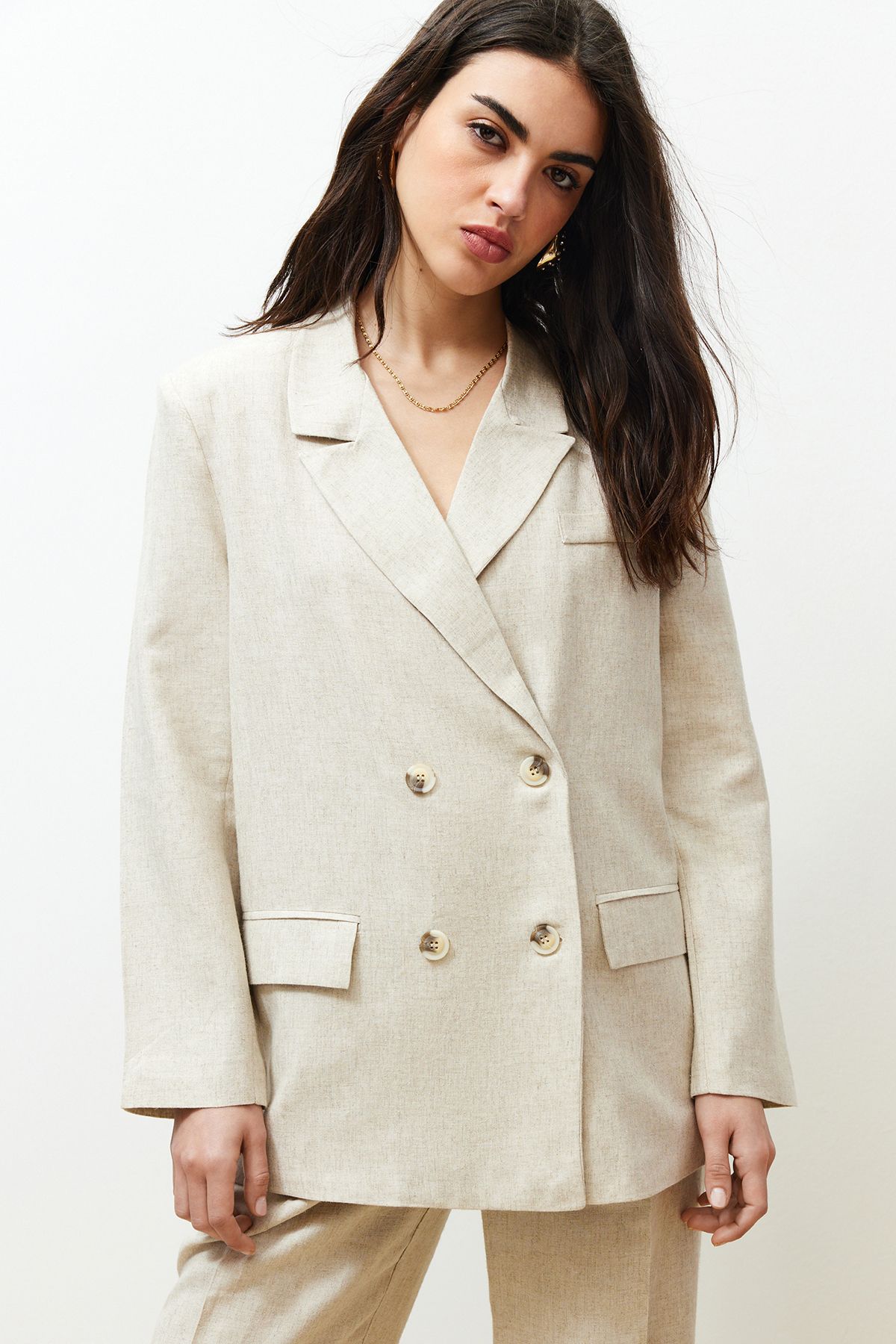 Trendyol Collection-Beigefarbener Blazer aus Baumwoll-Leinengewebe mit zweireihigem Verschluss TWOSS24BC00018 3
