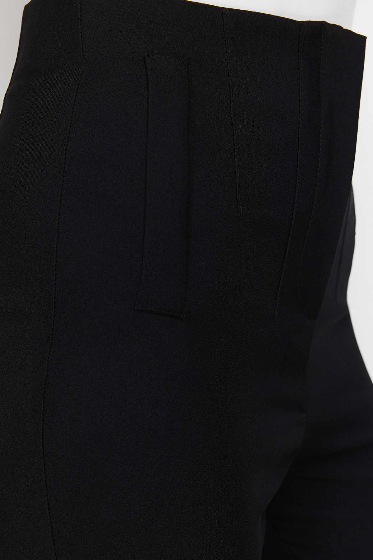 Trendyol Collection-Schwarze, knöchellange, gewebte Stoffhose mit Zigarettenform und hoher Taille TWOSS20PL0515 10