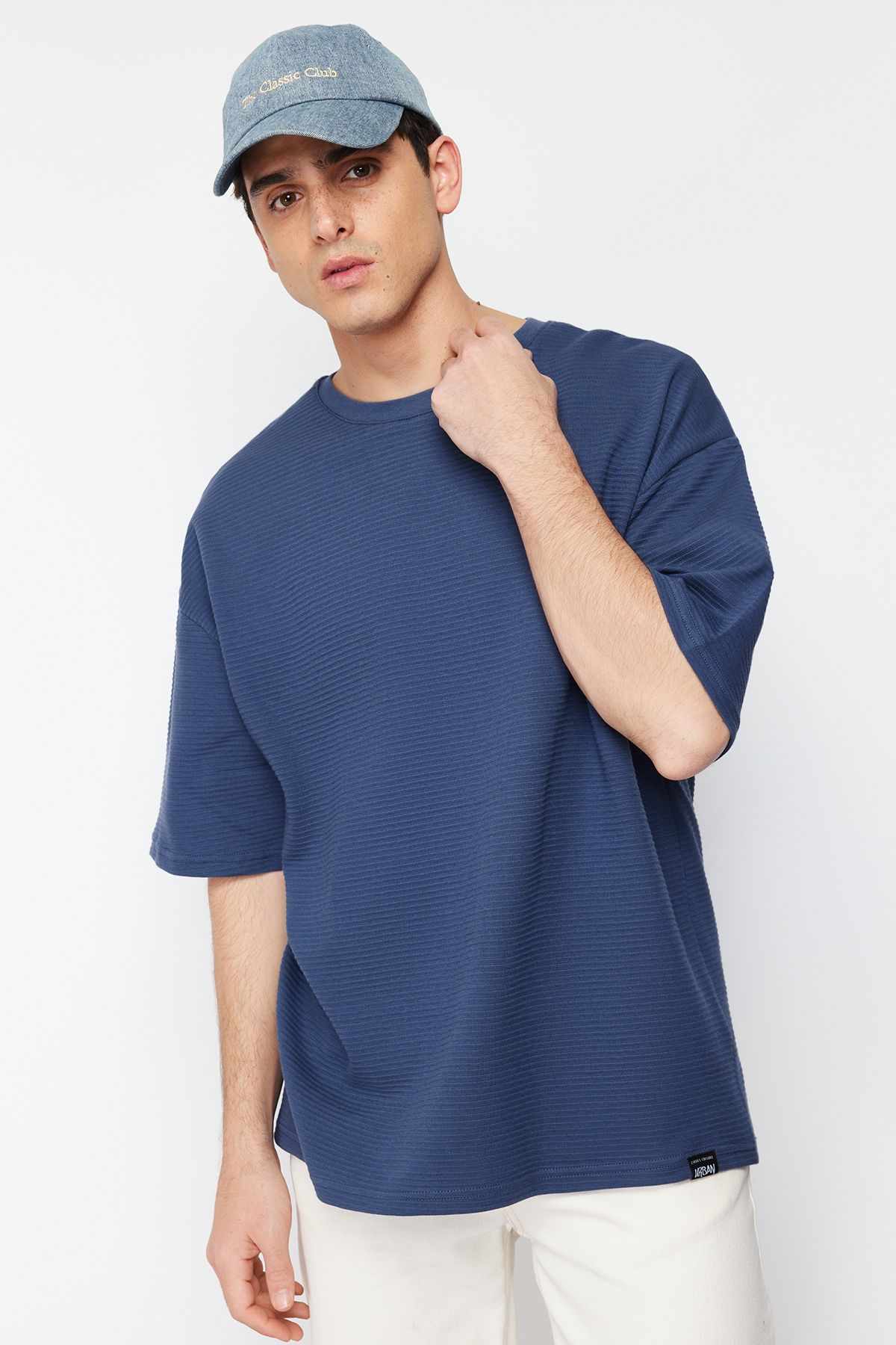 Trendyol Collection-Premium Indigo Oversize Χοντρό T-Shirt - 100% βαμβάκι, ετικέτες, υφή TMNSS23TS00069 3