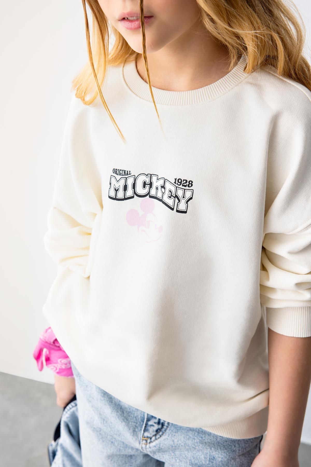 Kız Çocuk Disney Mickey & Minnie Oversize Fit Bisiklet Yaka Sweatshirt B9873a824sp