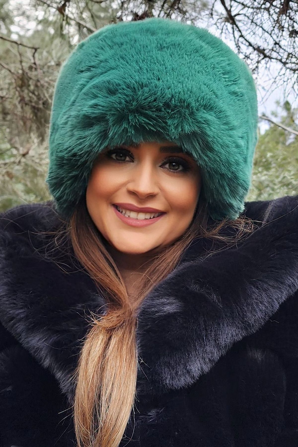Green fur hat hotsell