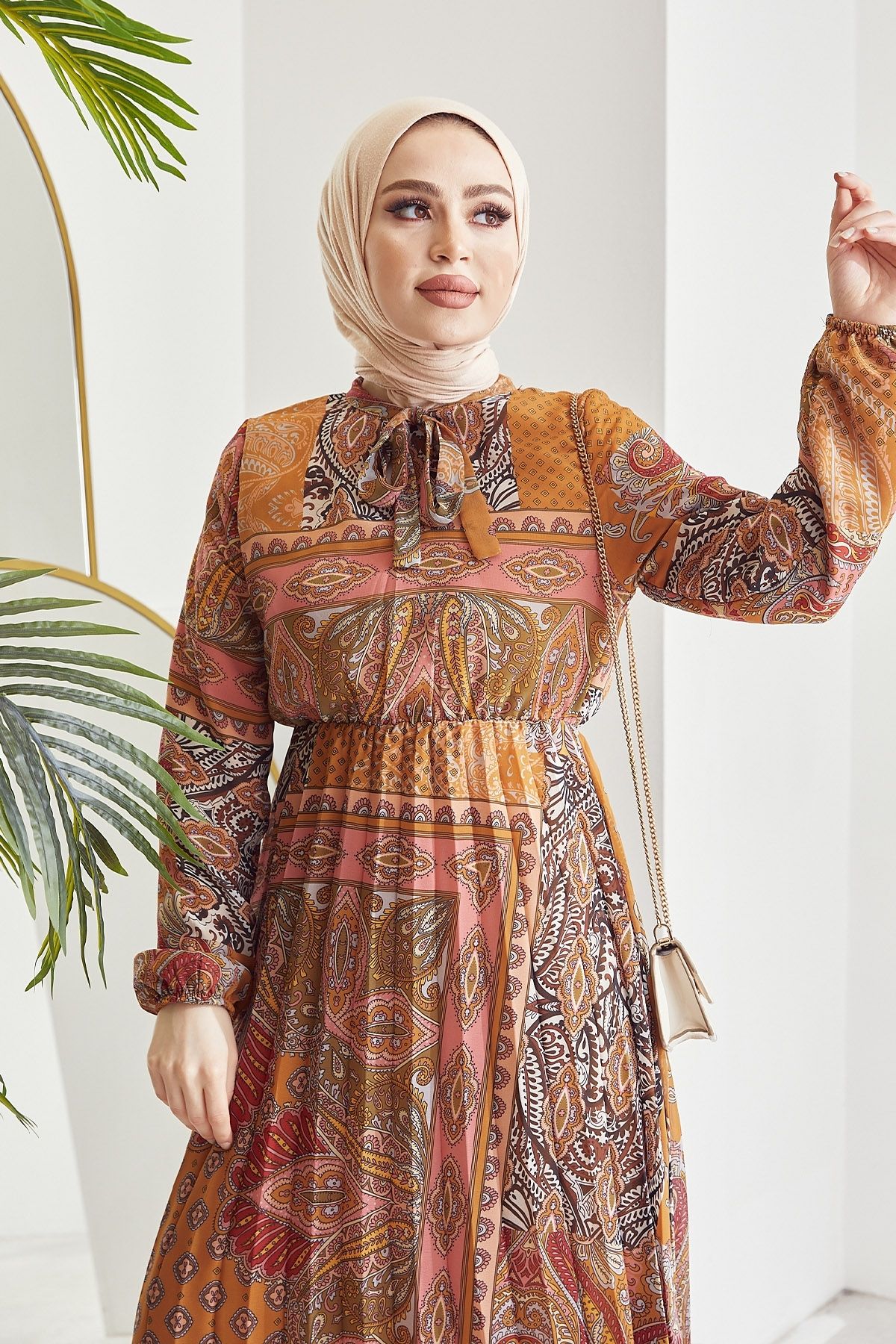 InStyle-Rochie Hijab din șifon plisat cu model șal Elinor - muștar 3