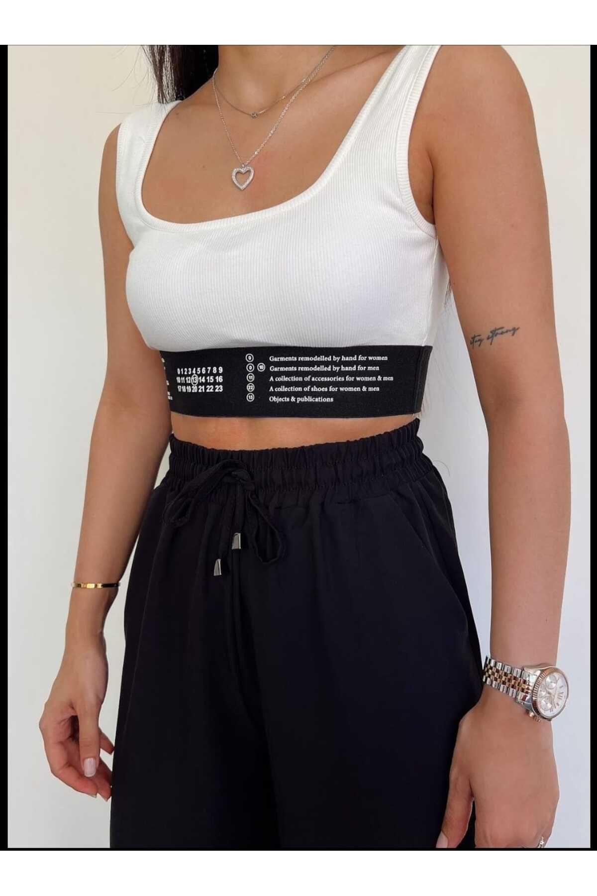 Elizar Moda-White Elastic Waist Text Detailed Crop Top 2