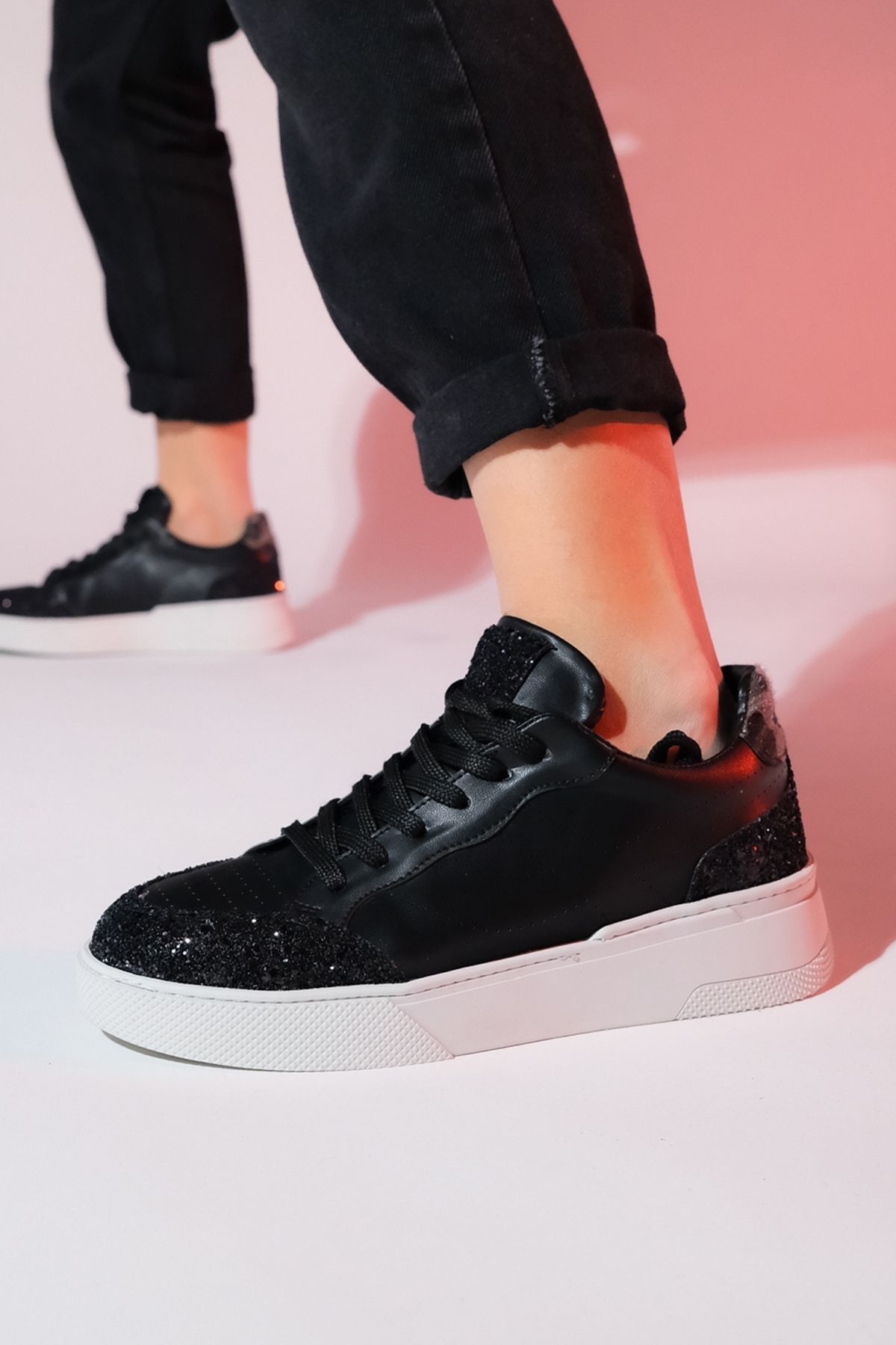 اسنیکر سیاه زنانه کفش ورزشی شکستگی شیشه ای هیوستون luvishoes