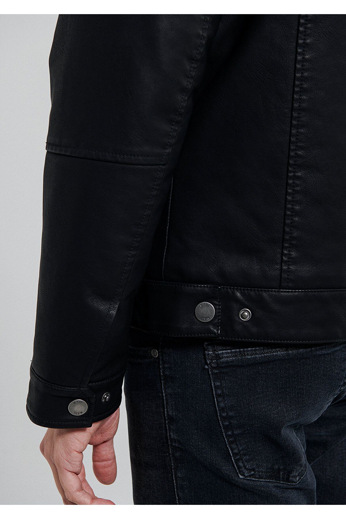 Mavi ژاکت چرمی مصنوعی سیاه و سفید باریک / برش 0110309-900