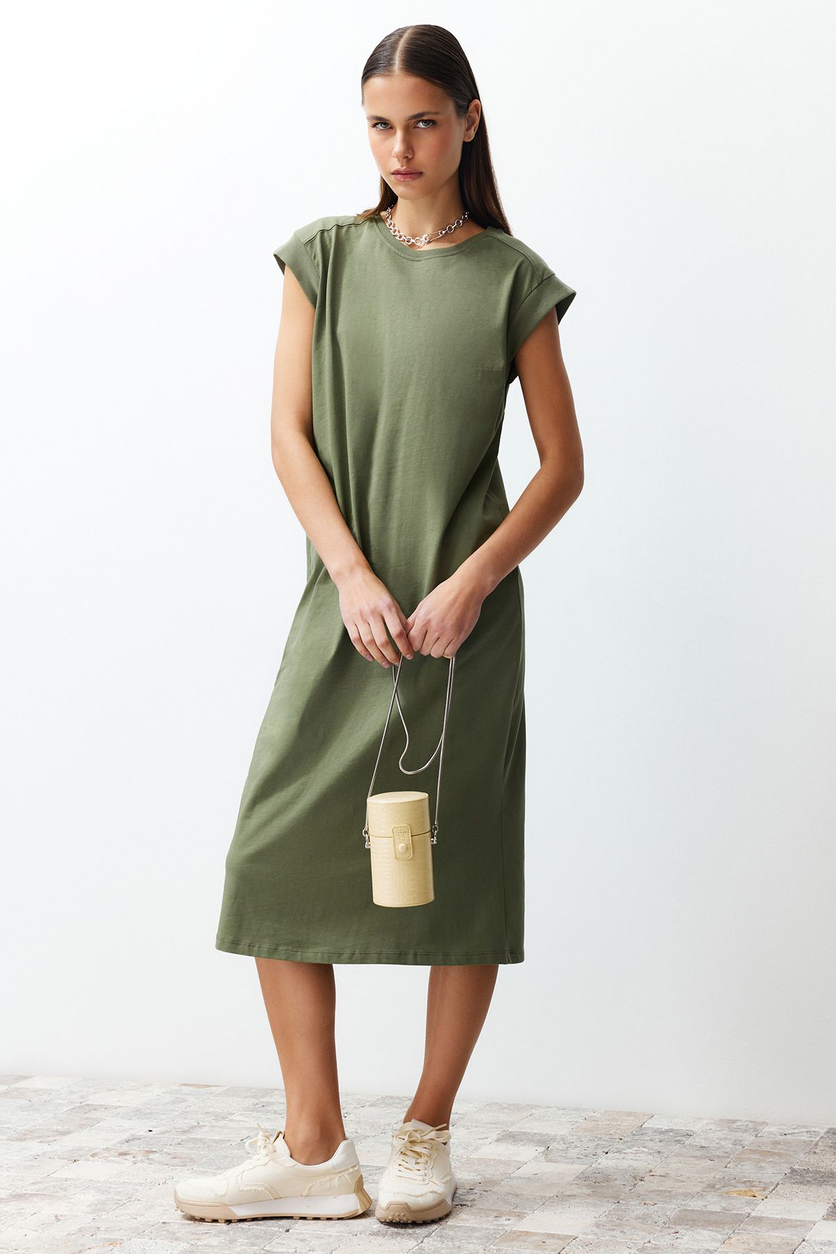 Trendyol Collection-Khaki Plain Tričko Šaty 100% bavlna Moon Sleeve Shift/Pohodlný střih Midi Midi Šaty TWOSS24EL00126 1