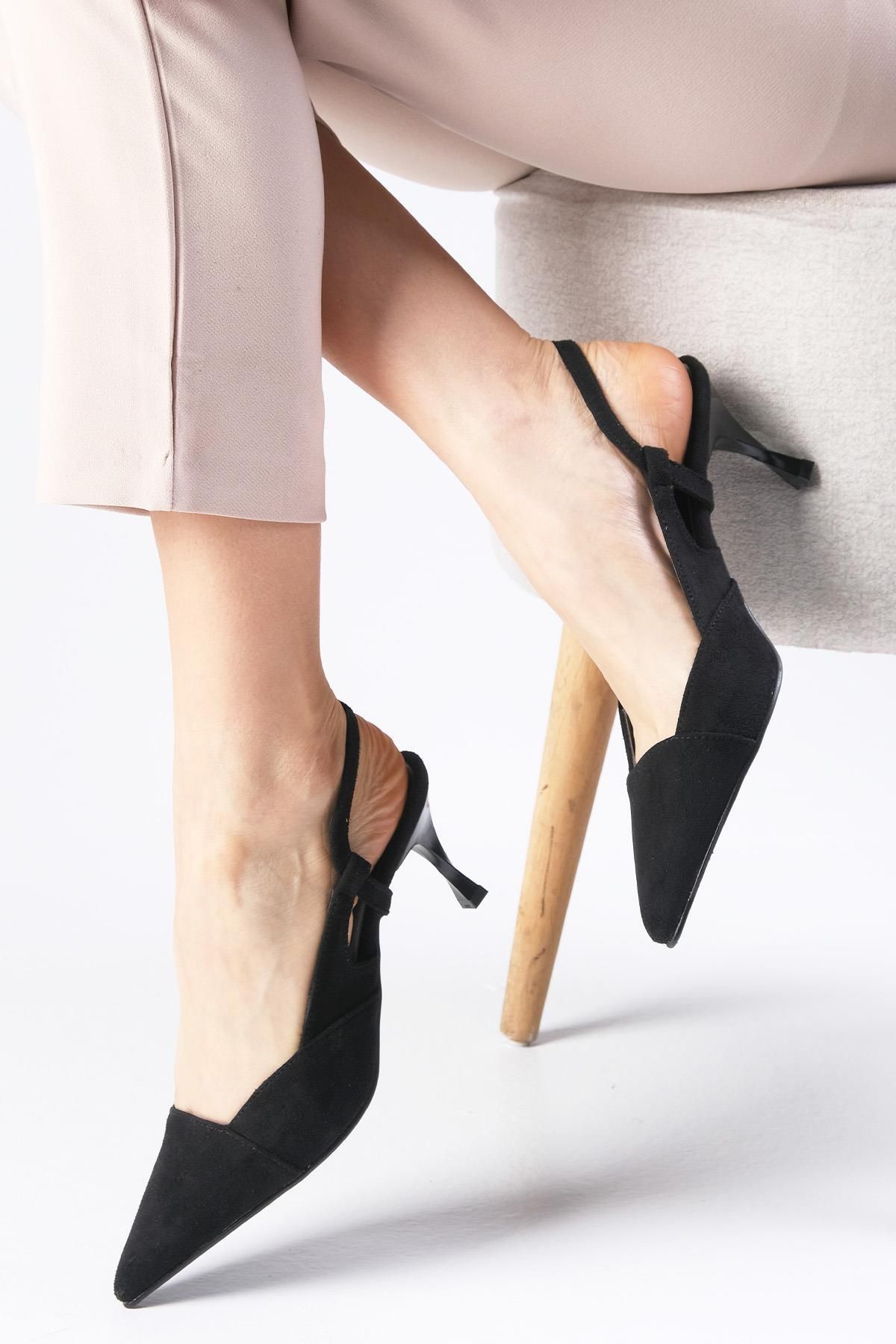Mio Gusto-Megan Black Color Pointed Toe Open Back Thick Heeled Shoes 4