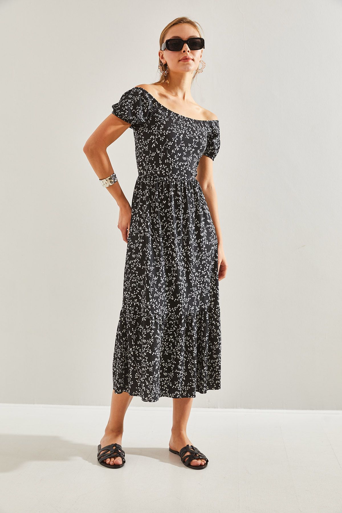 Bianco Lucci-Women's Madonna Collar Floral Pattern Dress 3
