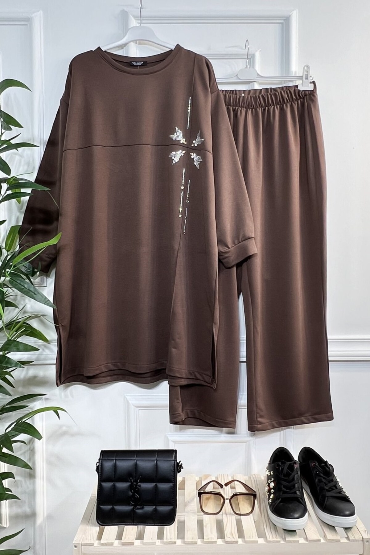 Aşkı Endam Büyük Beden Melek Taş Detaylı Penye İkili Takım - Kahverengi