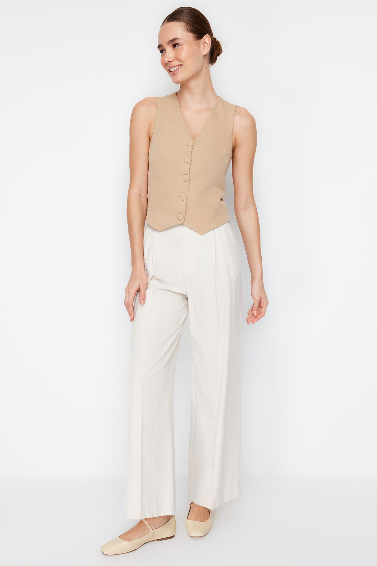 complete the look image