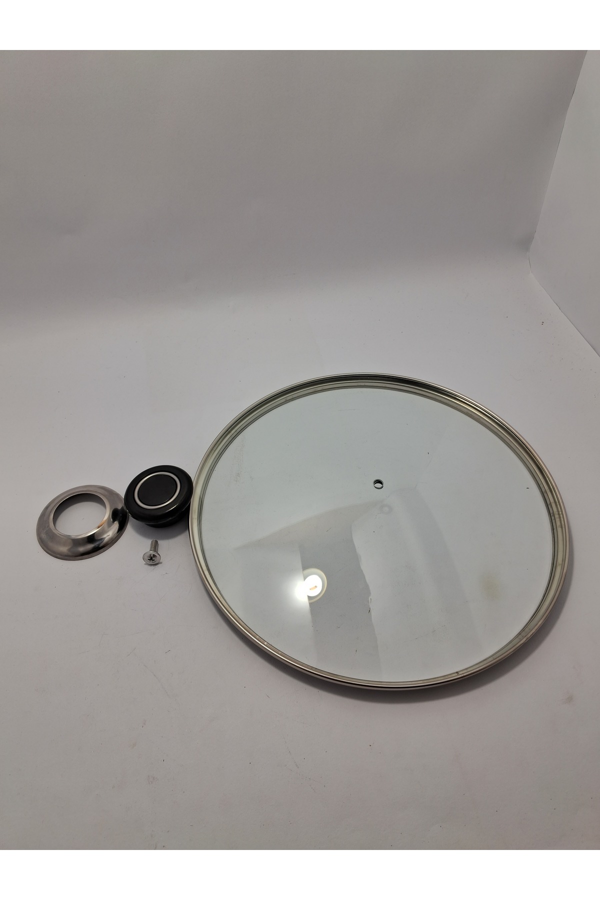 YEŞİLYURT AVM CAM KAPAK 24 CM VE KIRMIZI ( ELMA ŞEKERİ ) KULP